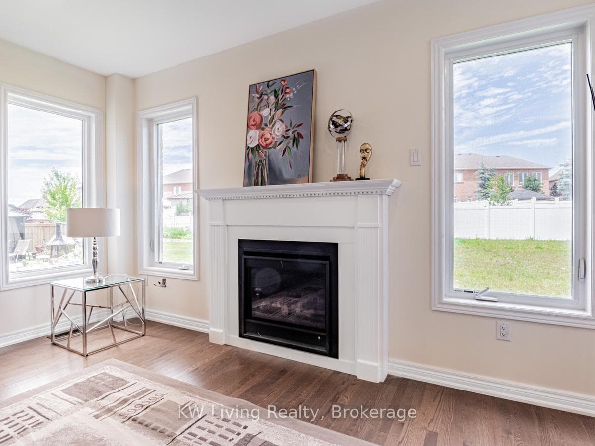 127 Copeland Crescent photo 18