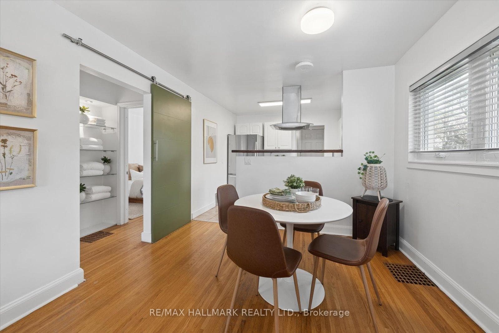 46 Marsh Road photo 11