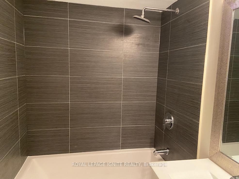 2150 Lawrence Avenue Unit 1207 photo 6