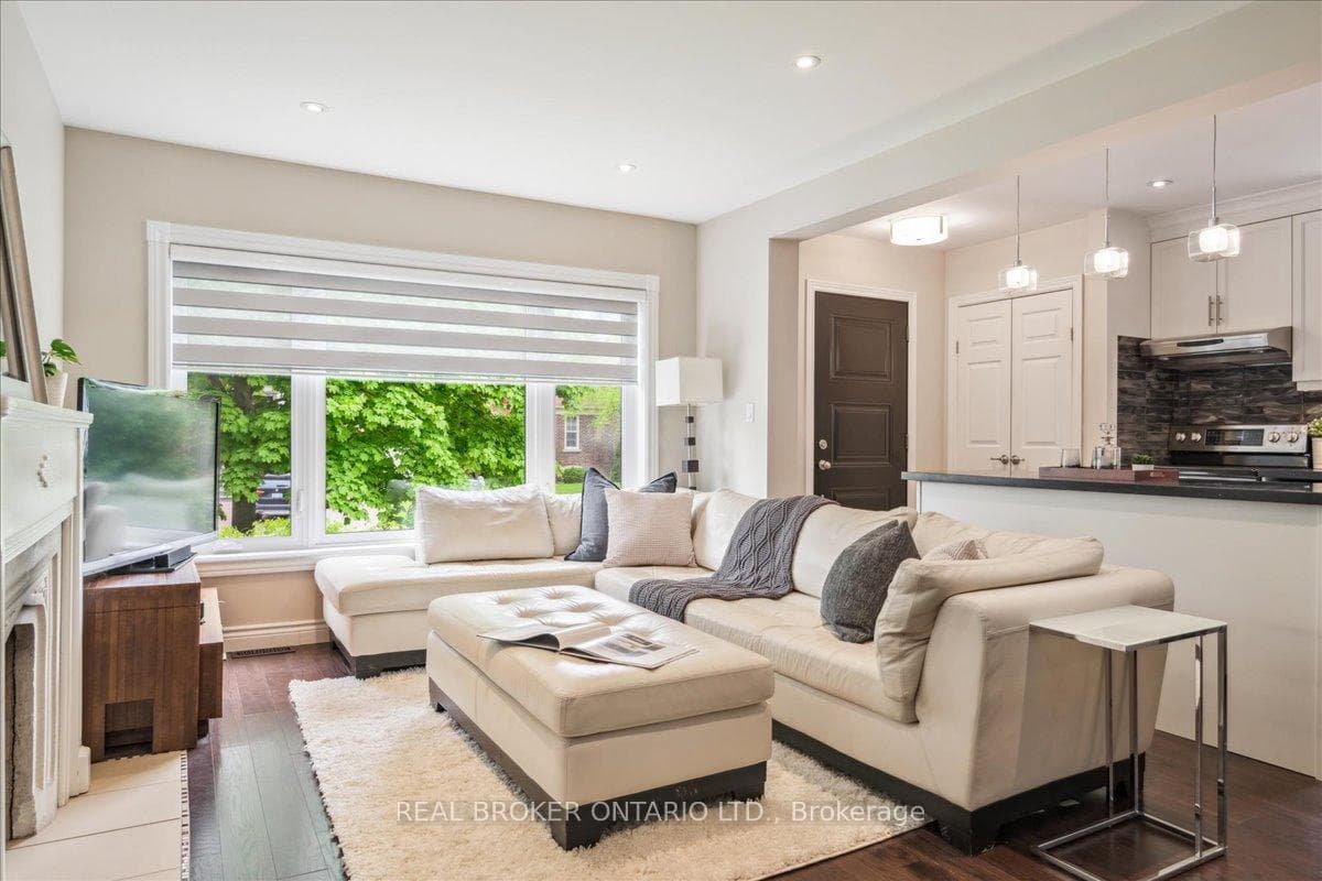 12 Parkview Heights photo 11