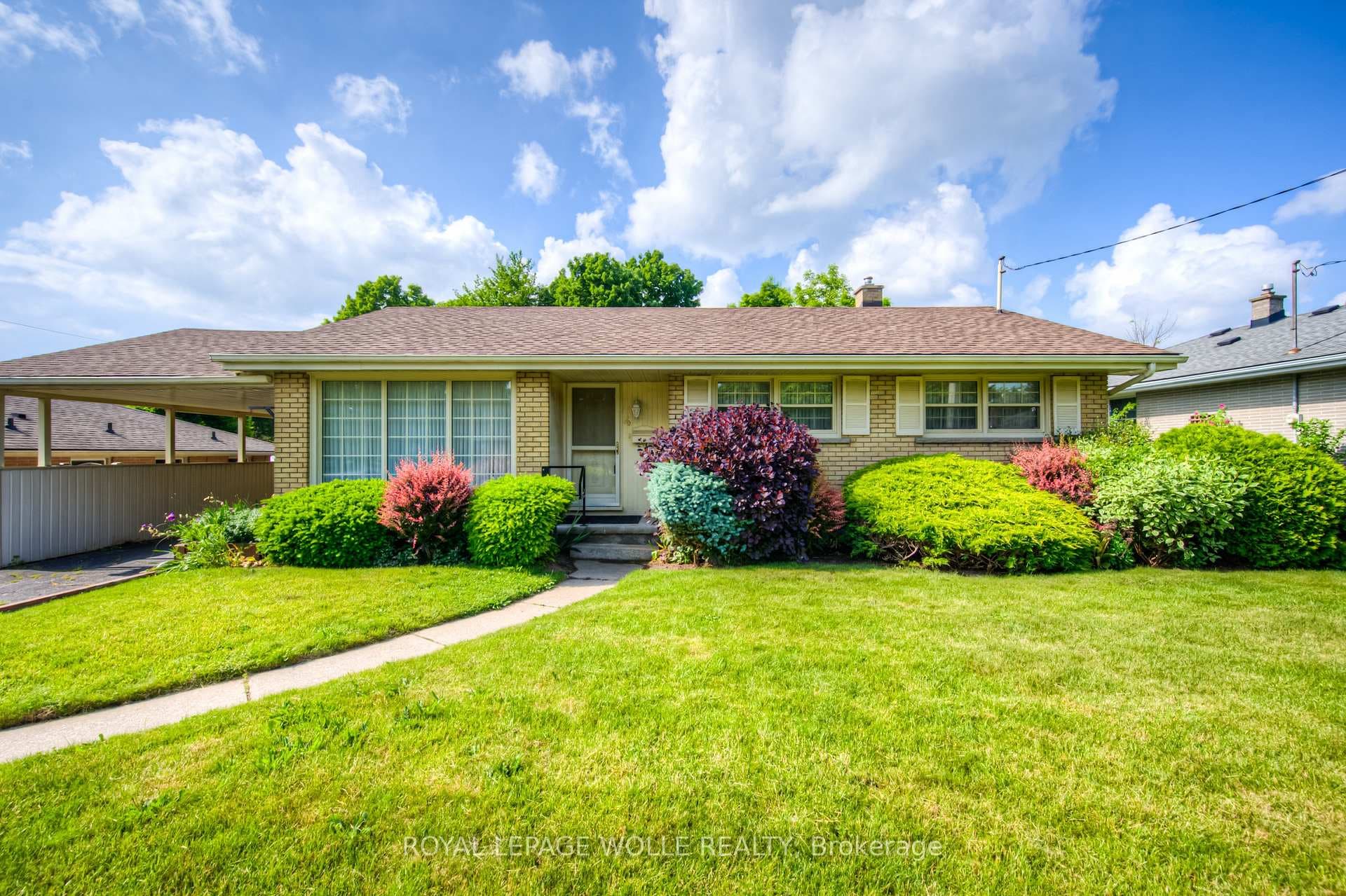 4 Byron Avenue photo 1