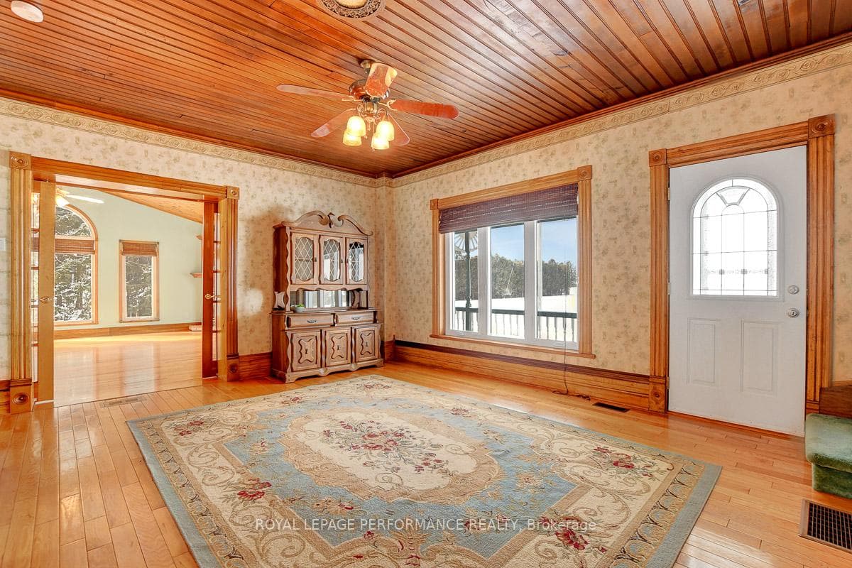15490 Ashburn Road photo 14