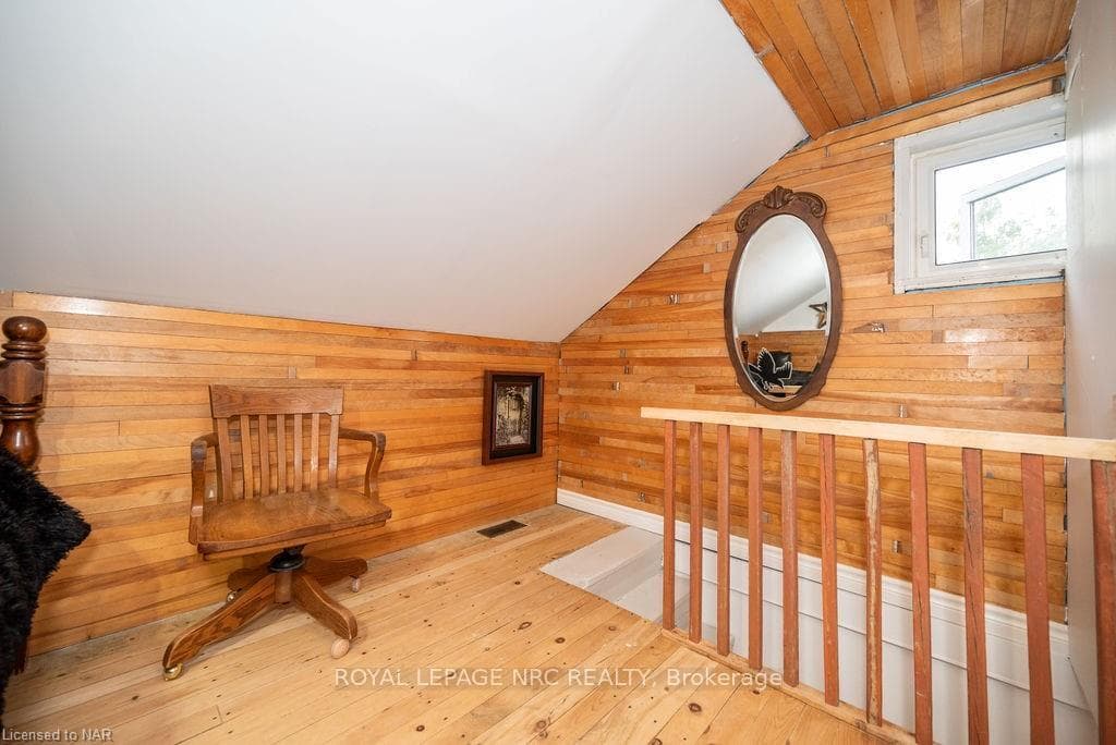 521 JULIEN Street photo 14