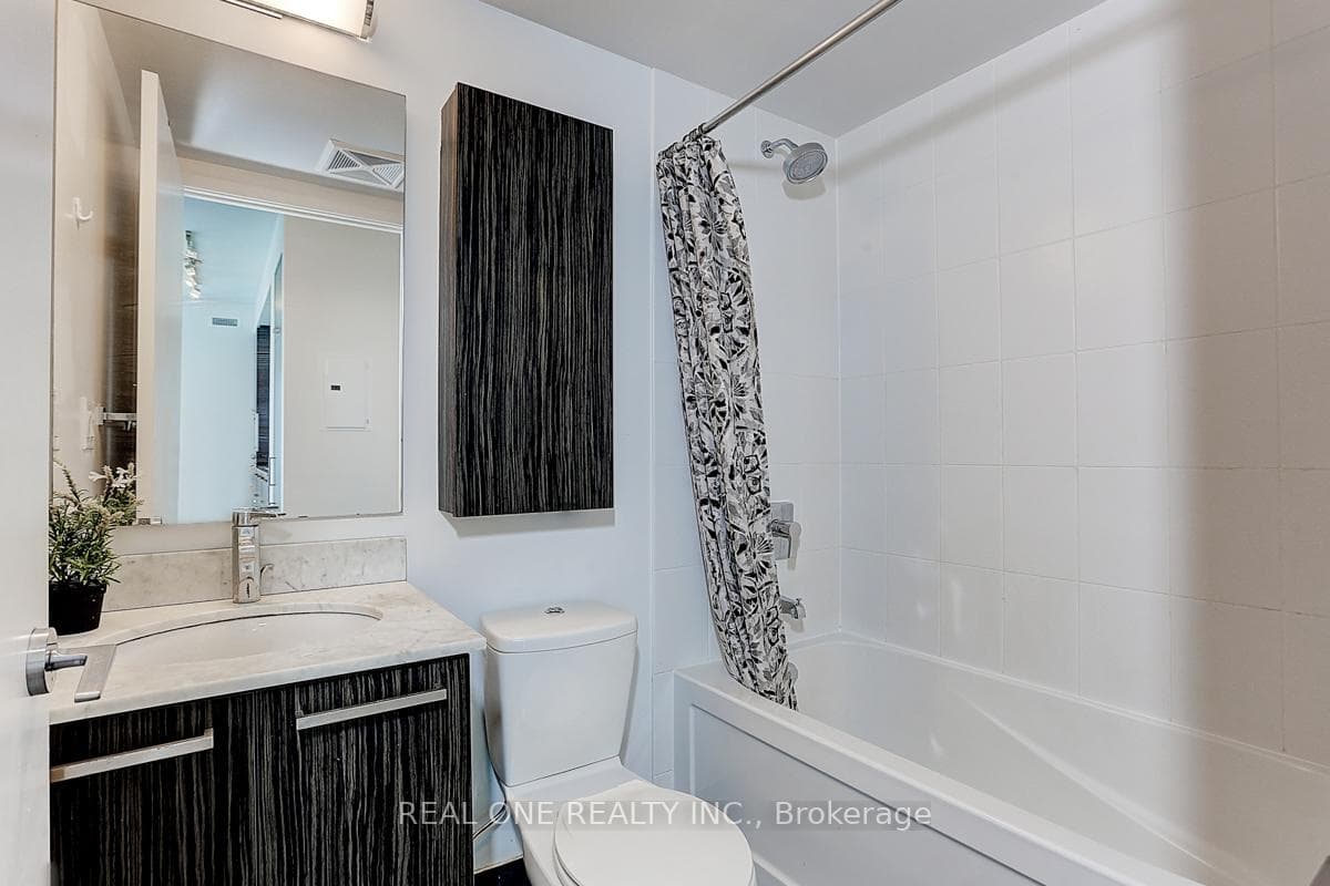 12 York Street Unit 1502 photo 15