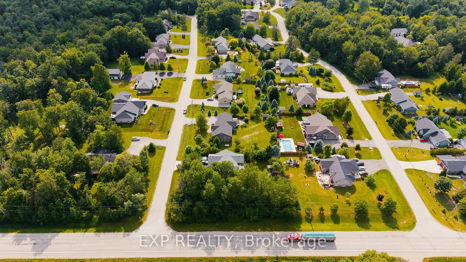 14 Regency Drive photo 41