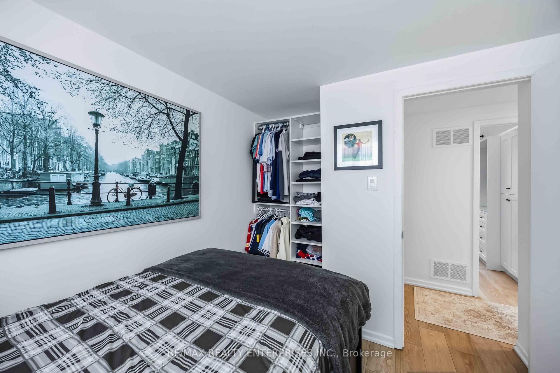121 Montgomery Avenue photo 19