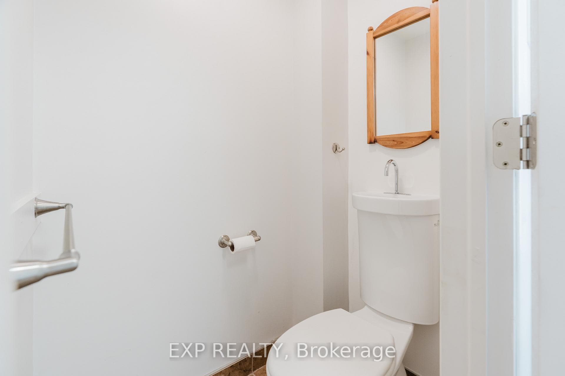 1127 Avignon Court photo 6