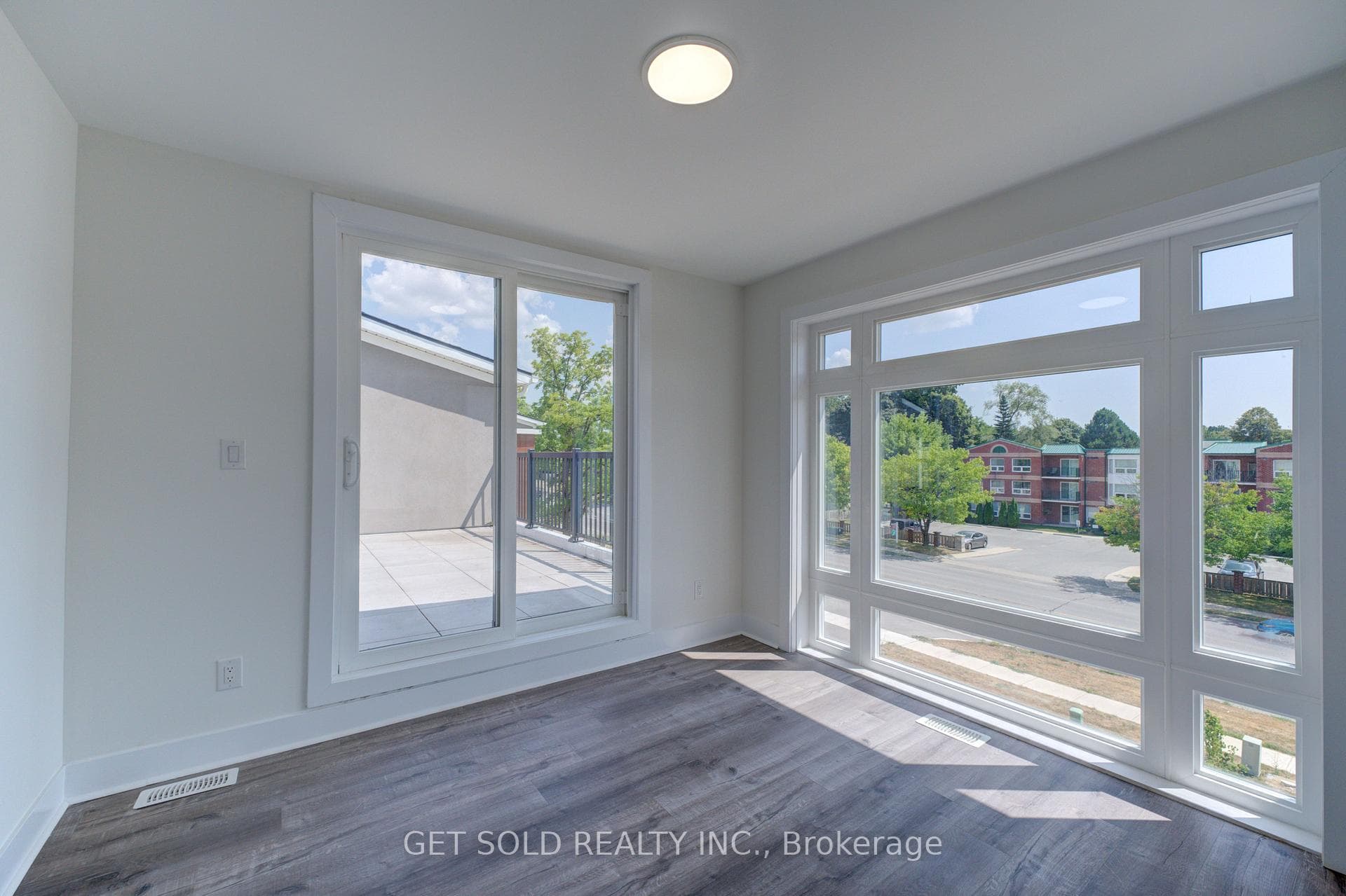 6701 Thorold Stone Road Unit 12 photo 19
