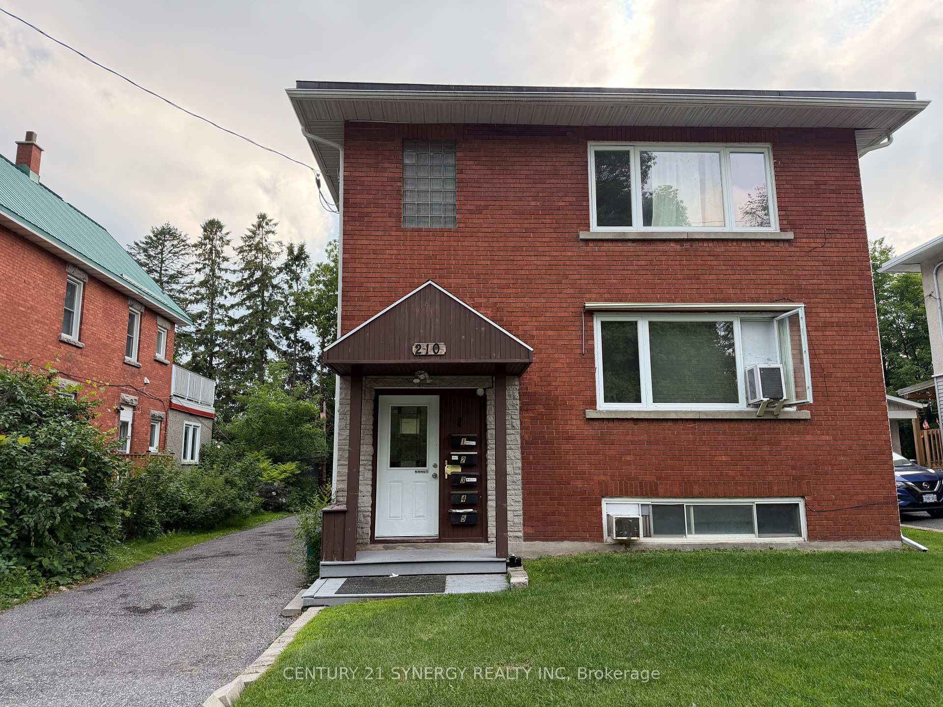210 Cantin Street Unit 5 photo 1