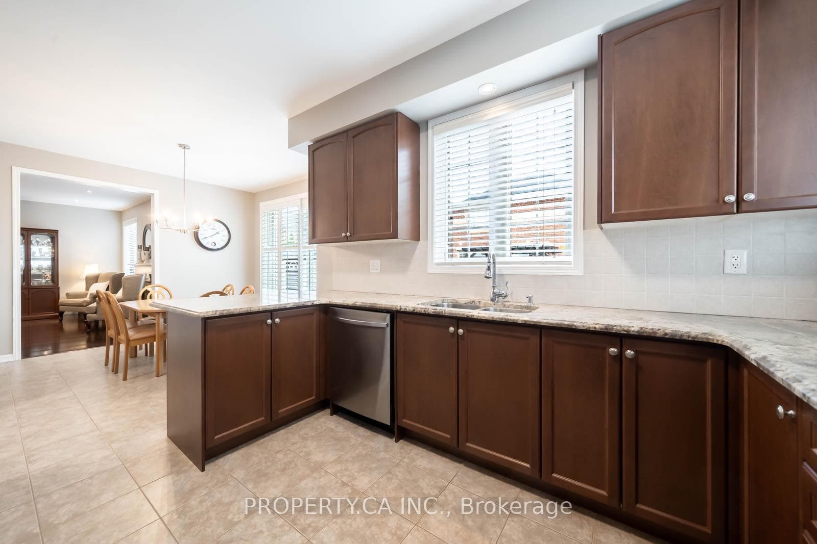 725 Reece Court photo 16