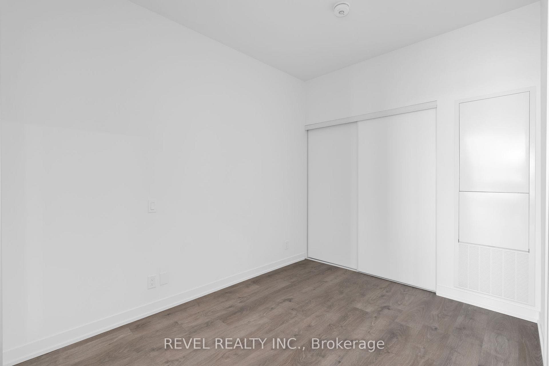 39 Mary Street Unit 1012 photo 17