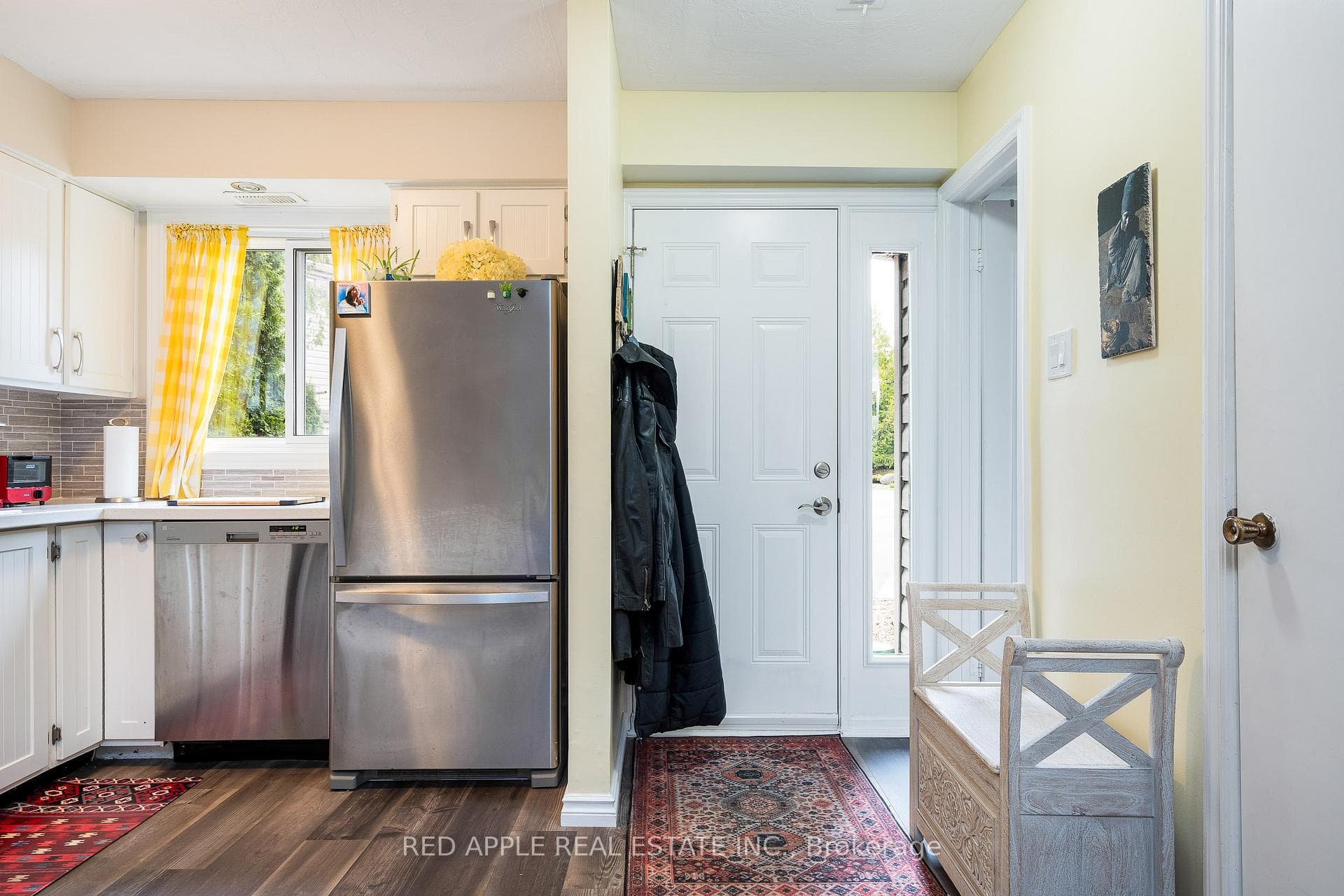 135 Escarpment Crescent photo 6