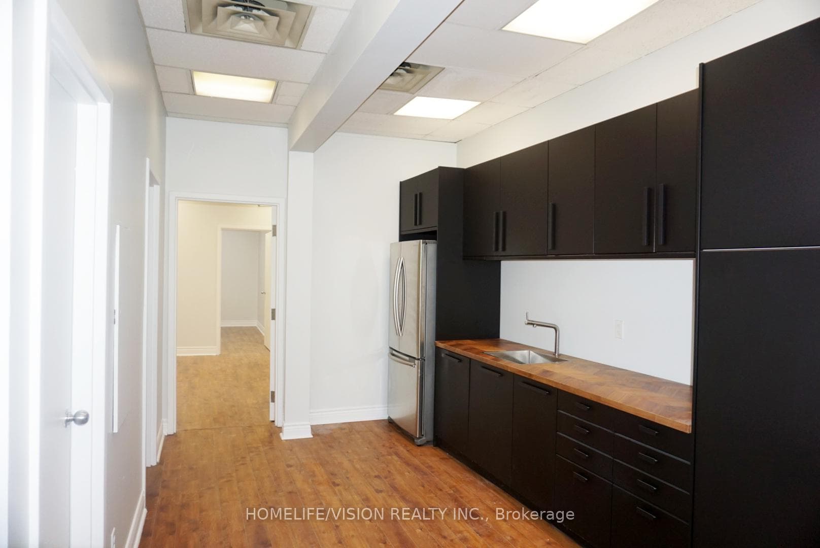 457 Danforth Avenue photo 4