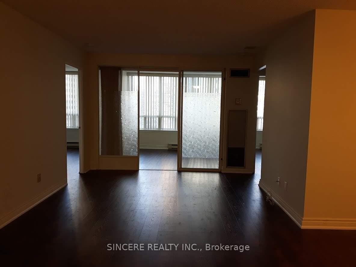 30 Greenfield Avenue Unit 1108 photo 4