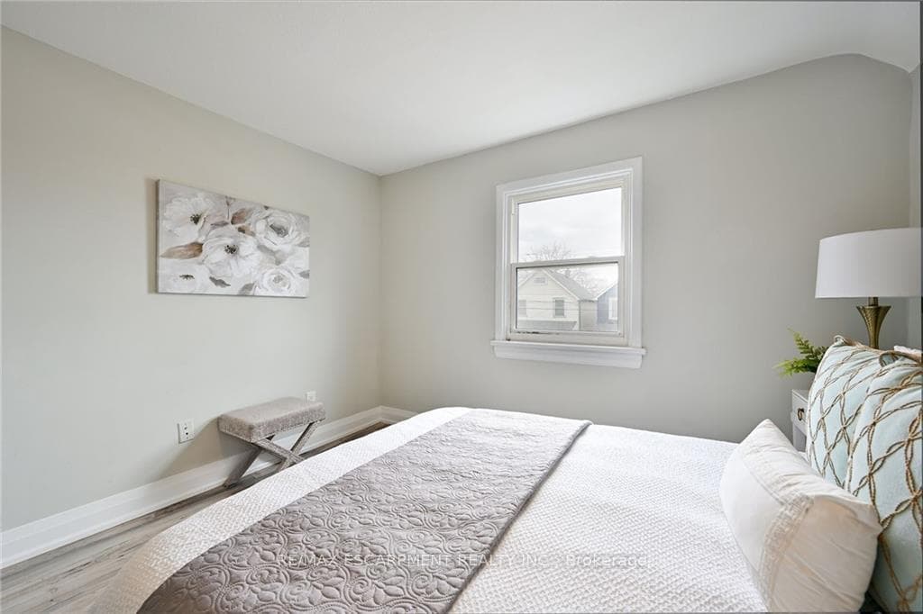 8 Lyndhurst Street photo 28
