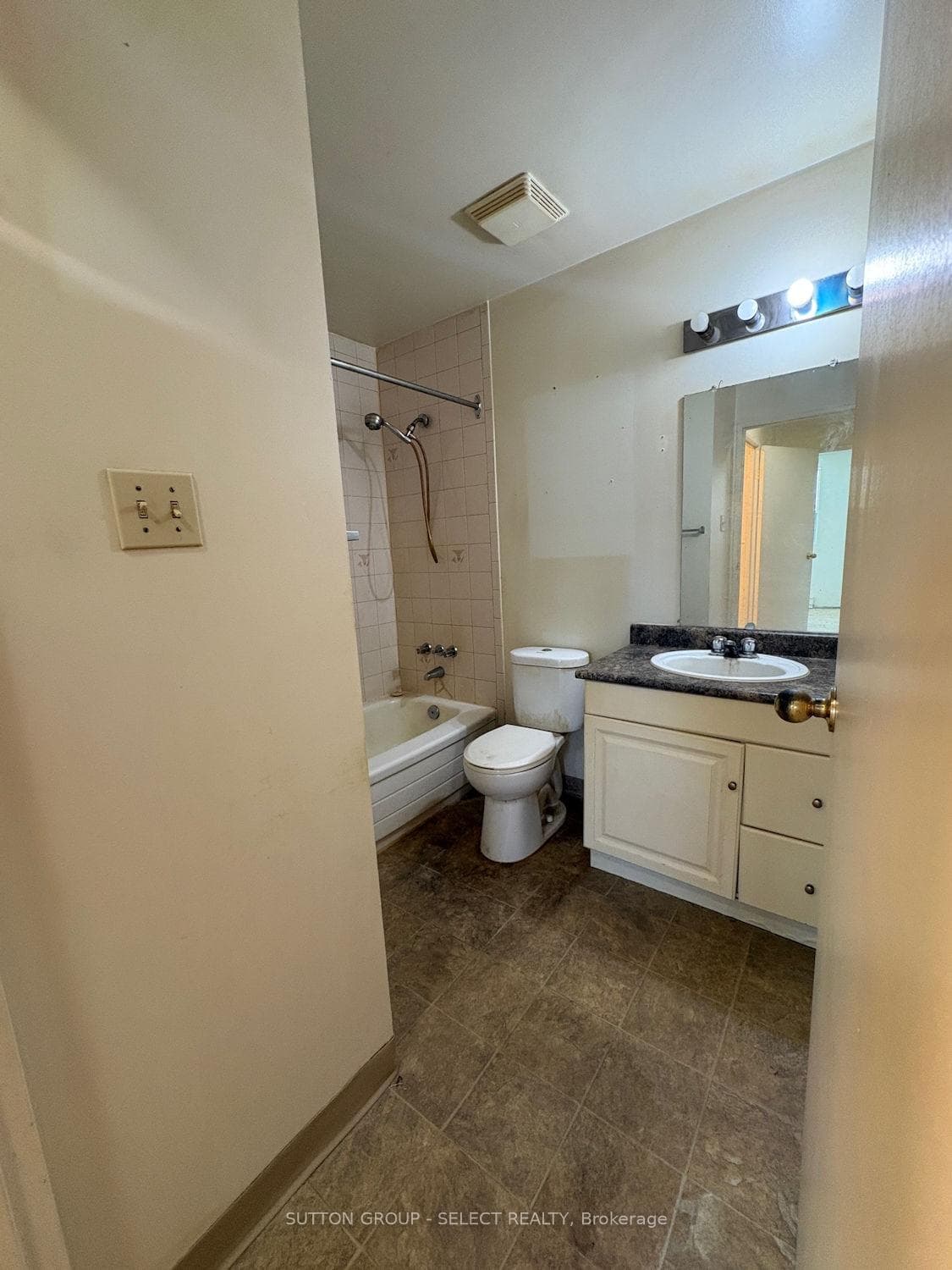 130 Park Avenue Unit 208 photo 22
