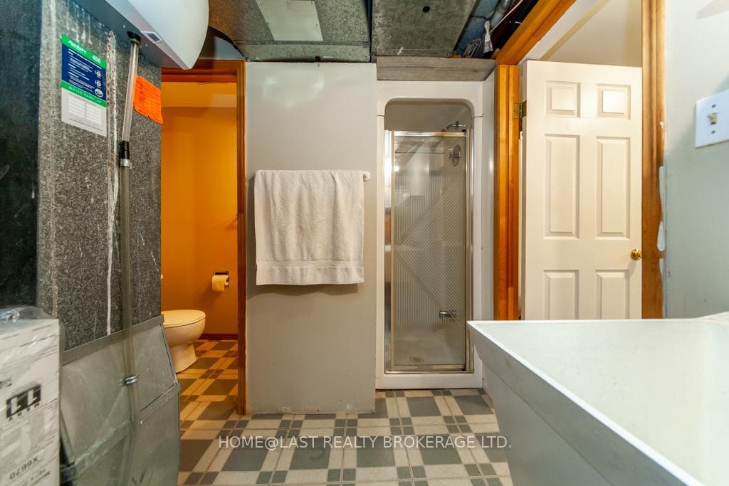 138 Orleans Drive photo 28