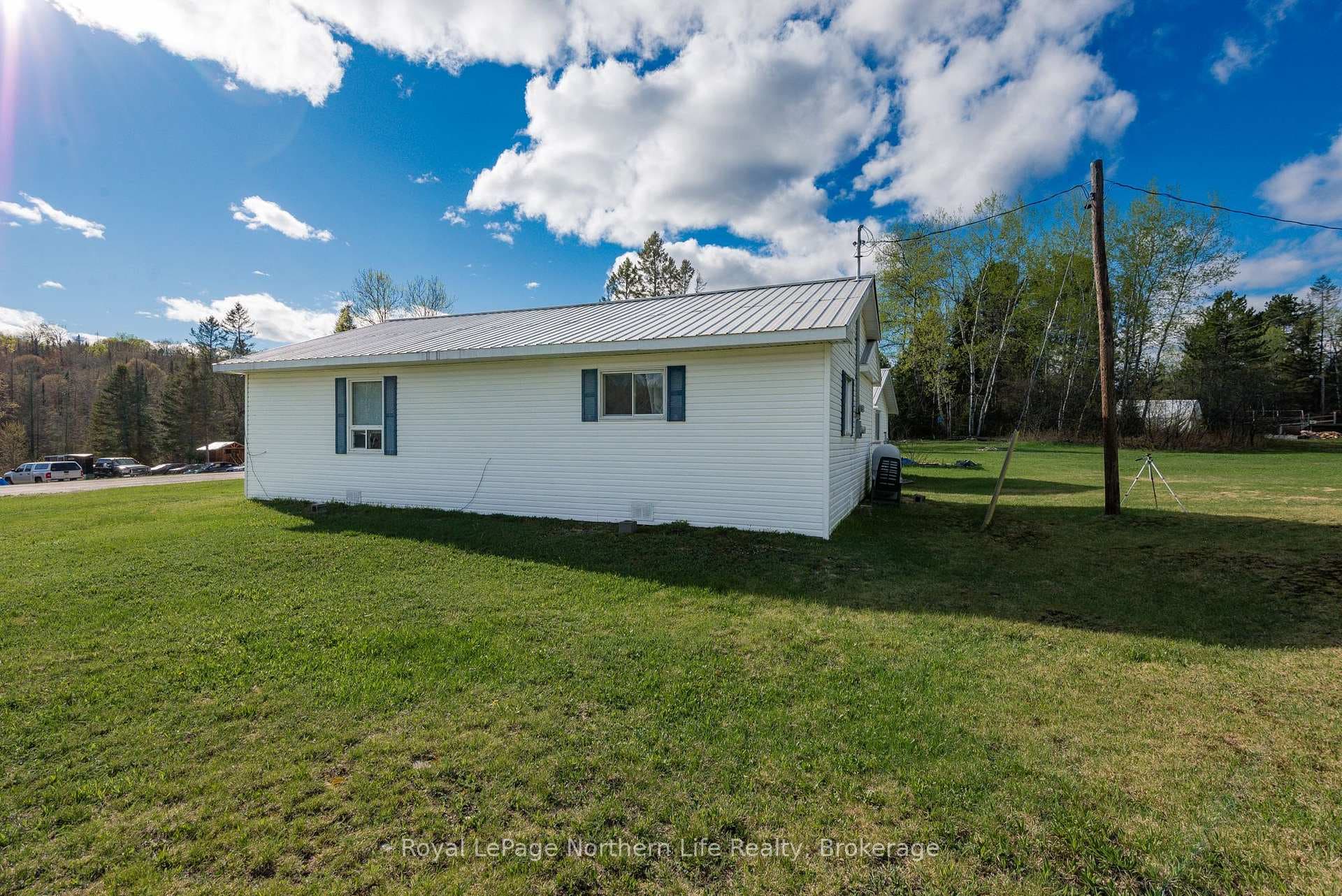 349 North River Road photo 13