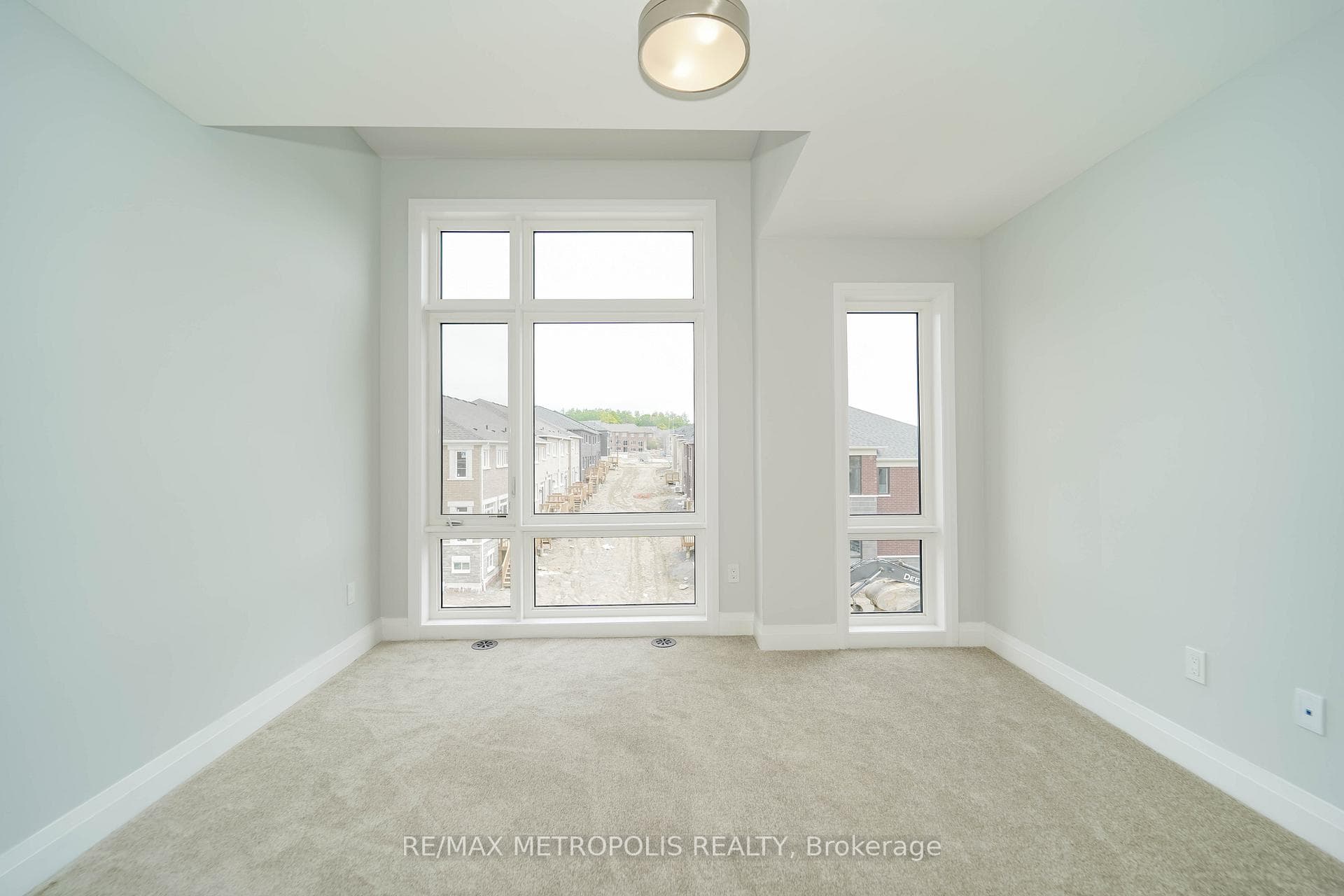 945 CROWSNEST HOLLOW Drive photo 27