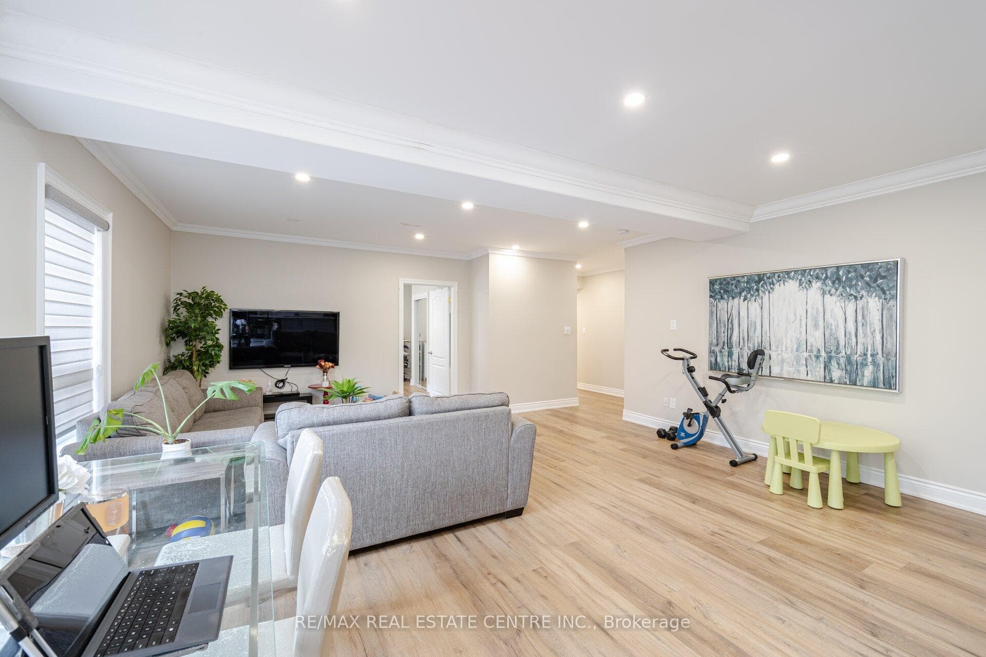 12 Sheldon Drive photo 33