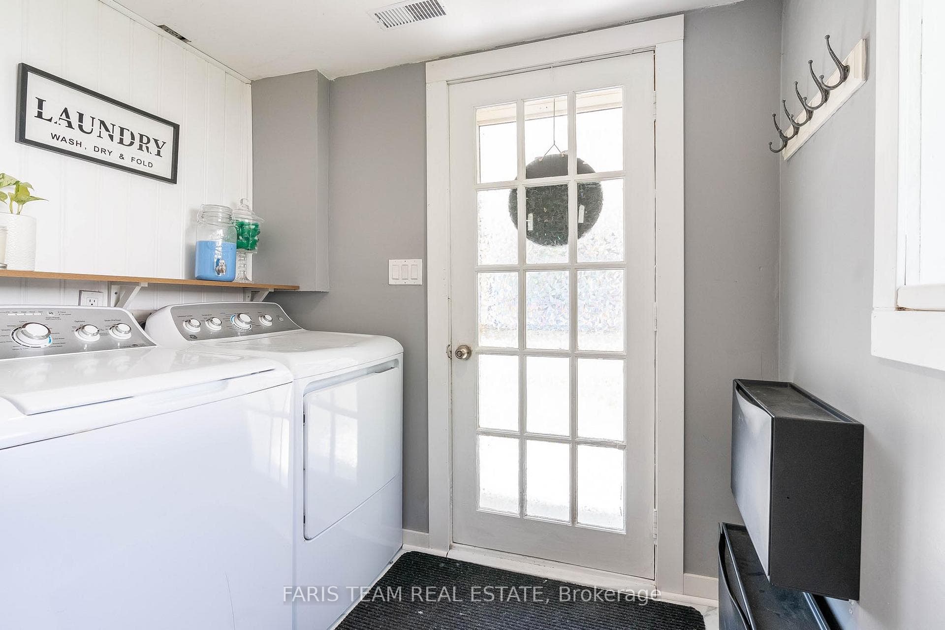 86 Poughkeepsie Street photo 14