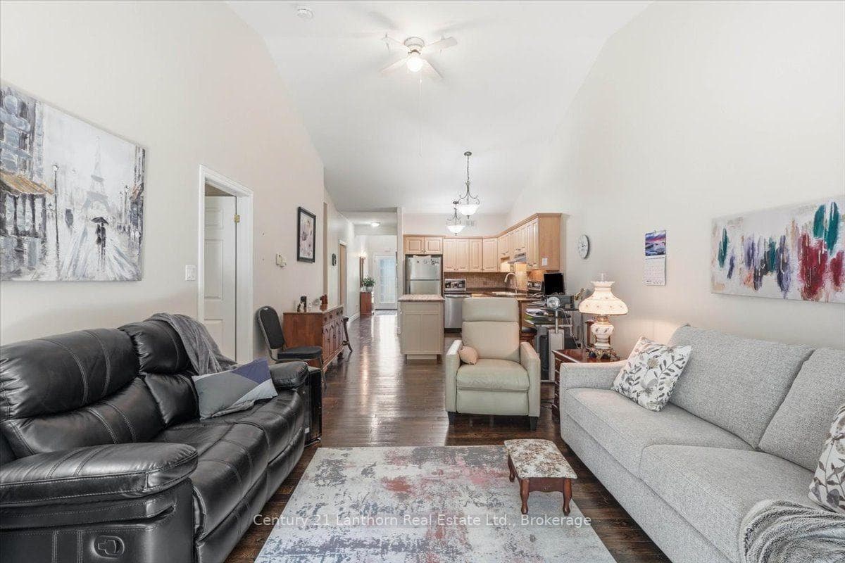 17 Richardson Lane photo 11