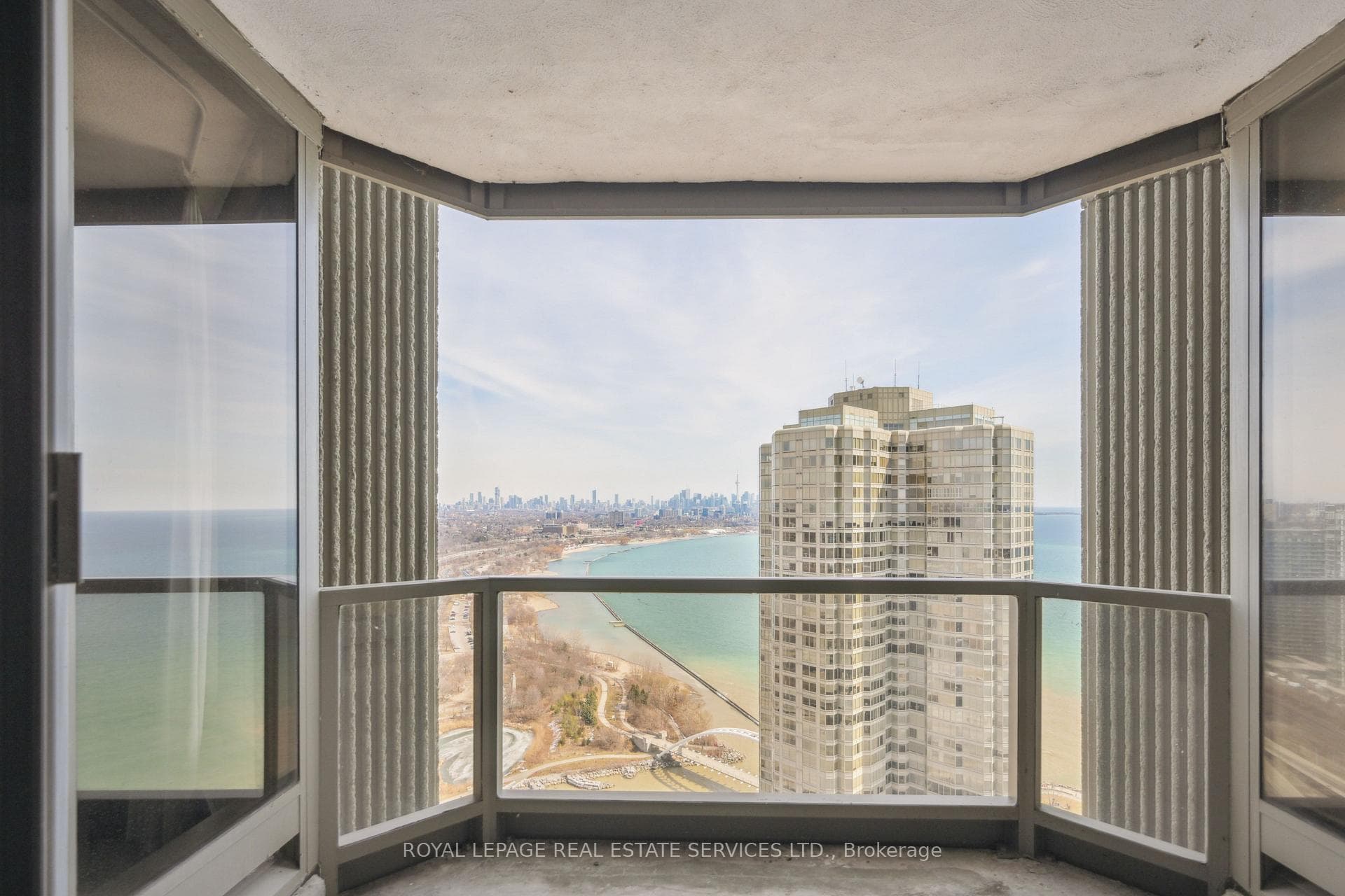 2045 Lake Shore Boulevard Unit 4106 photo 22