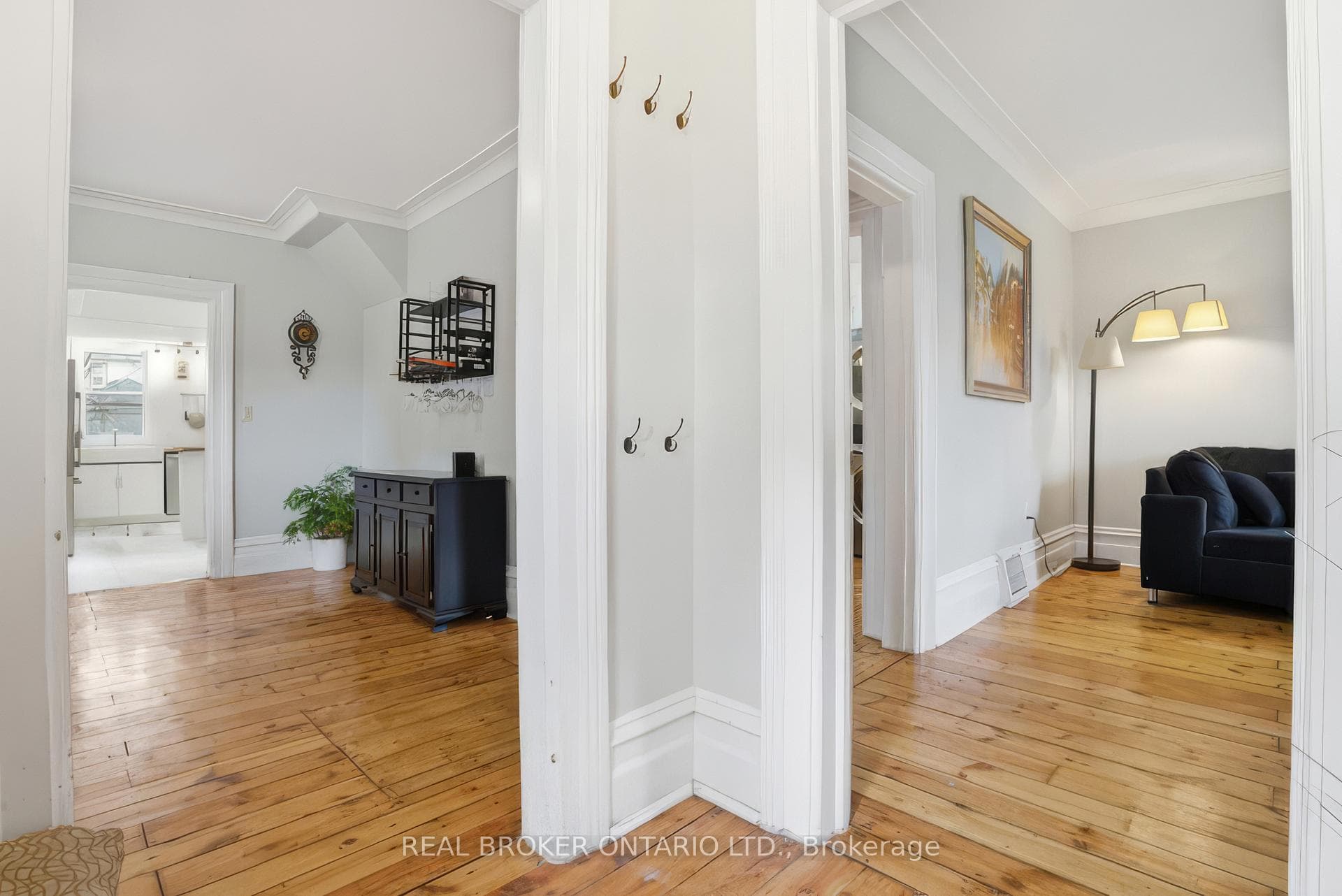 82 Bond Street photo 33