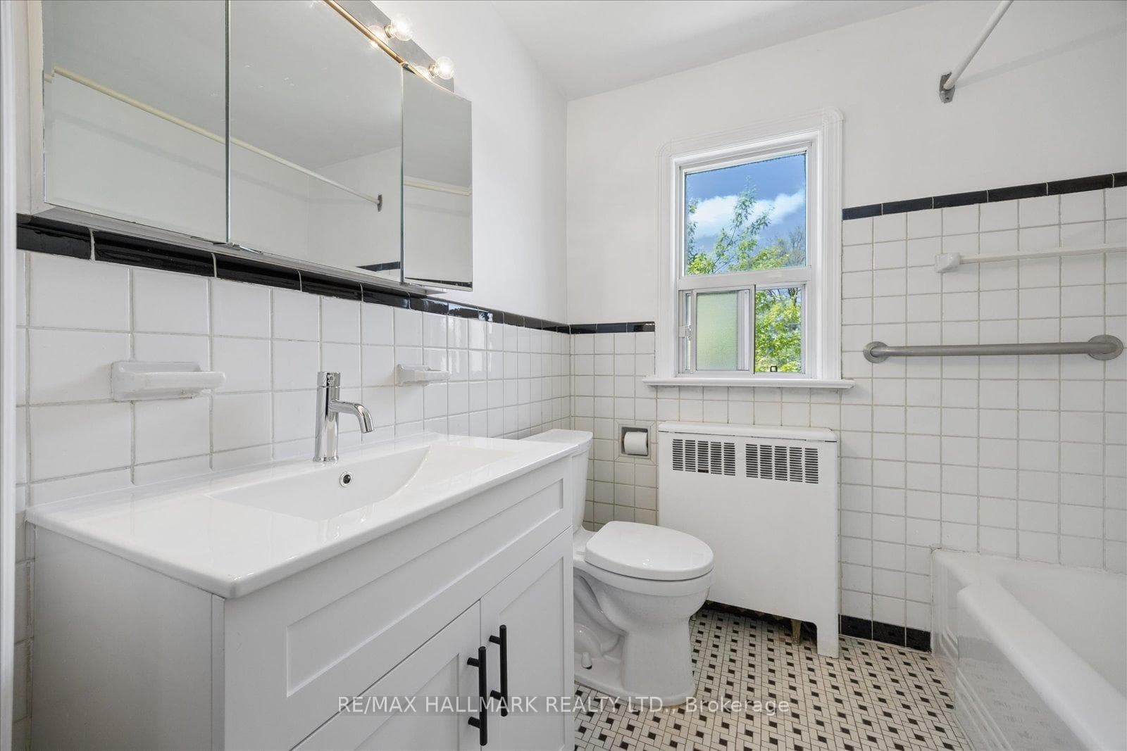 483 Cosburn Avenue photo 24