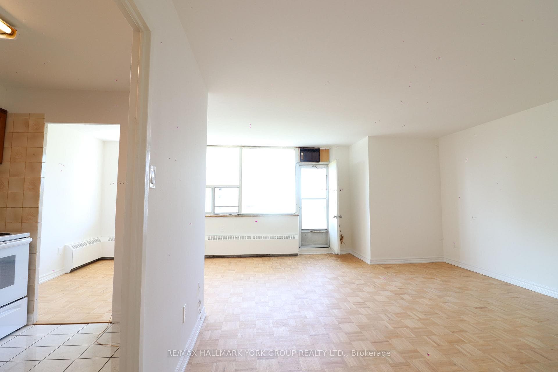 20 Forest Manor Road Unit 406 photo 6