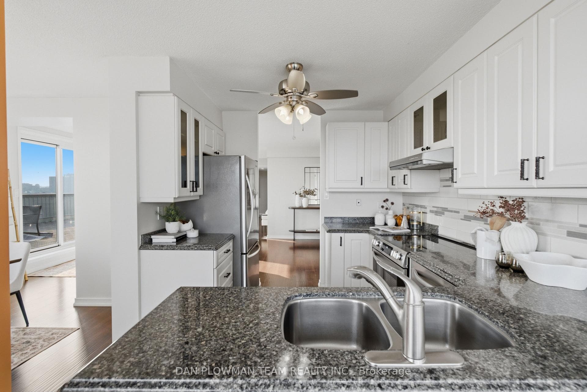 80 Athol Street Unit 702 photo 20