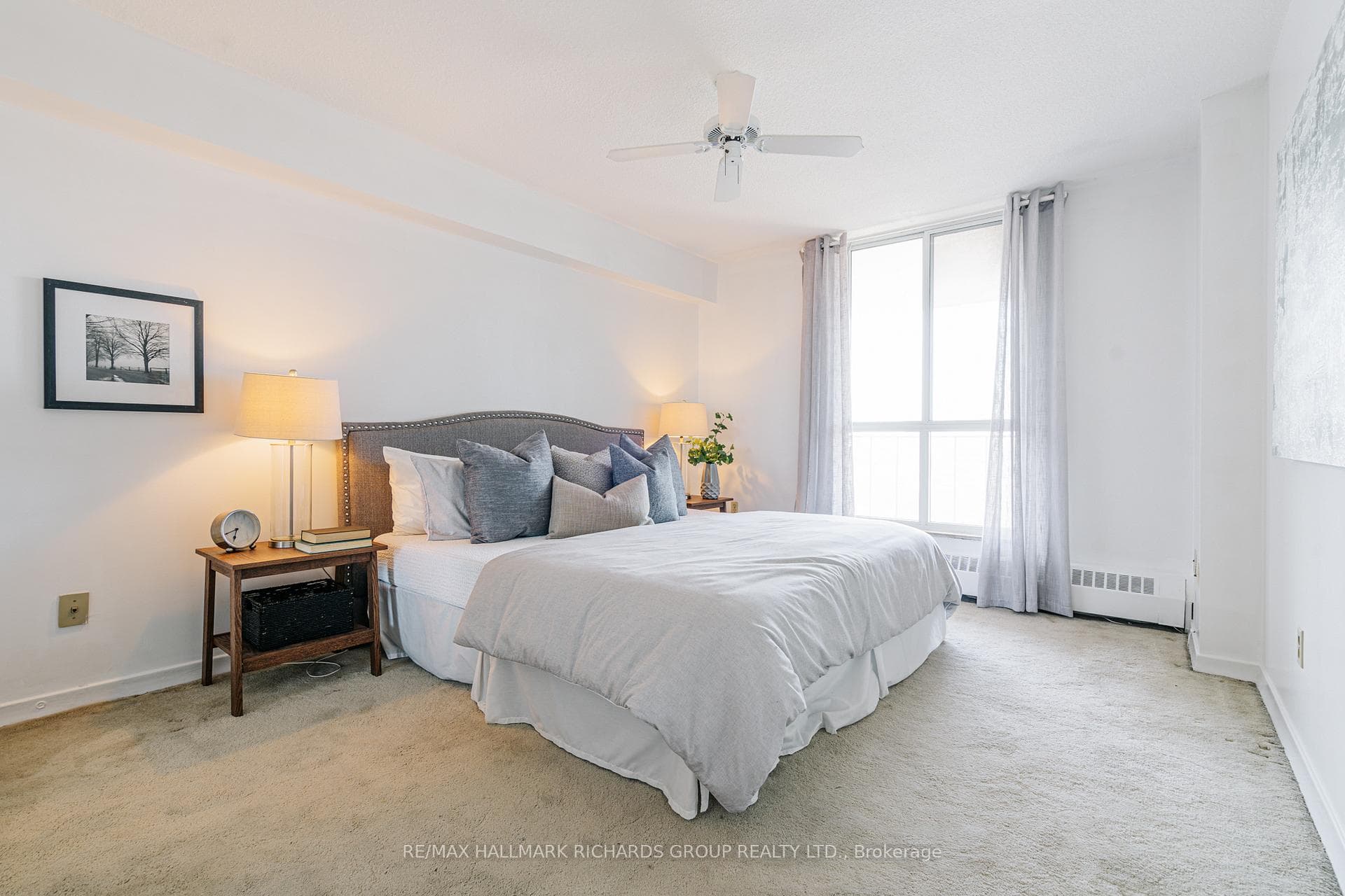 35 Ormskirk Avenue Unit 707 photo 9