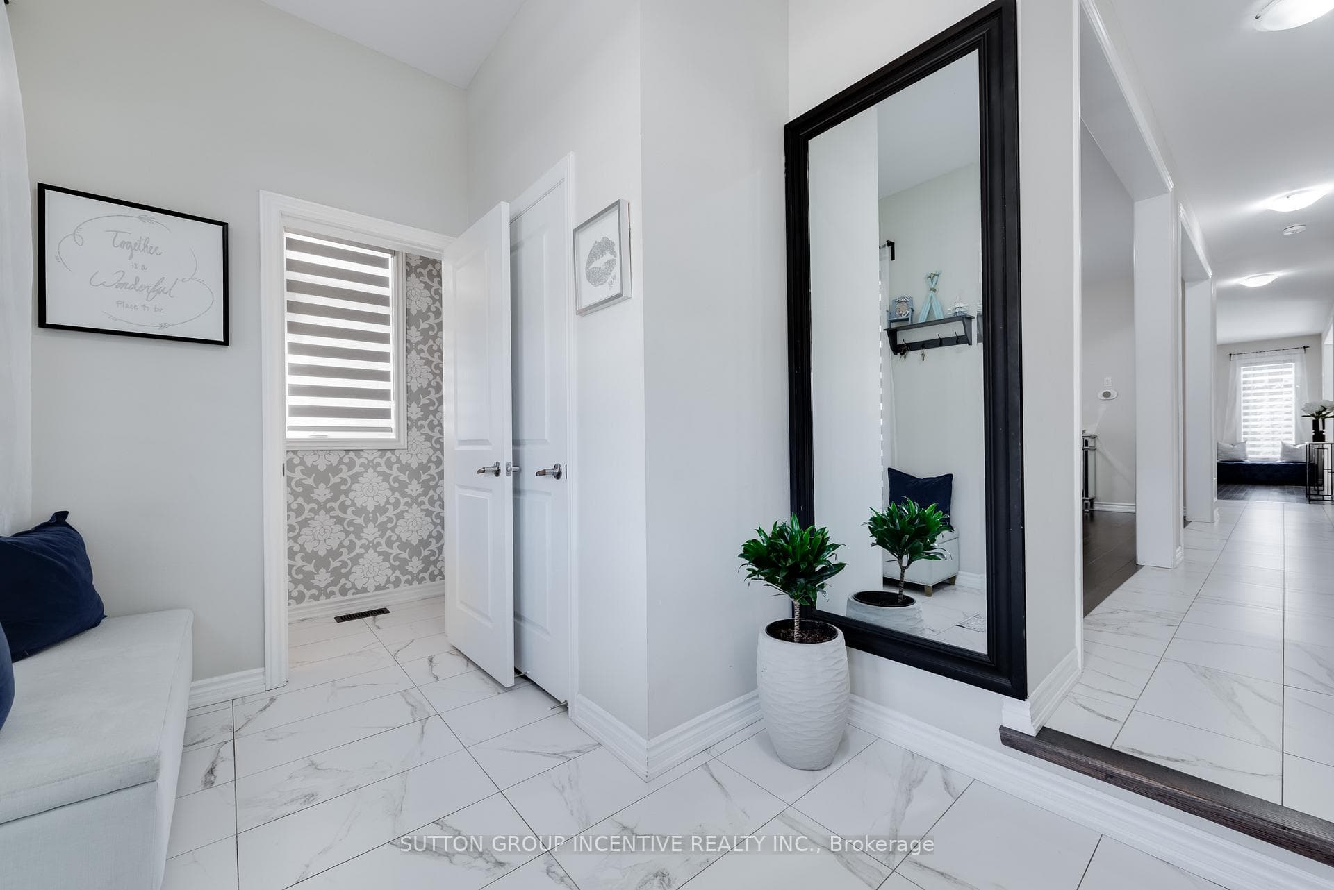 2271 Grainger Loop photo 4