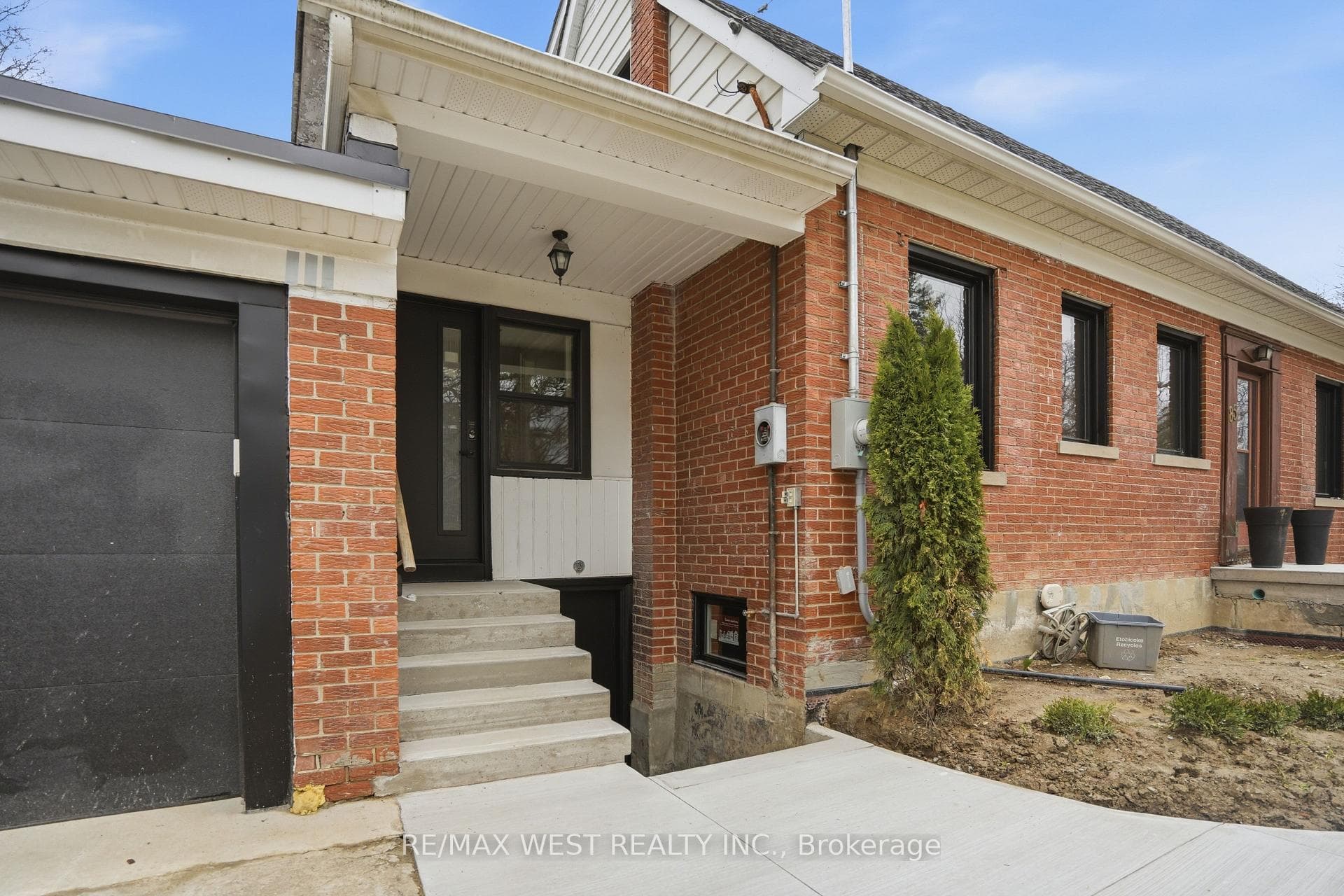 85 Allanbrooke Drive photo 18