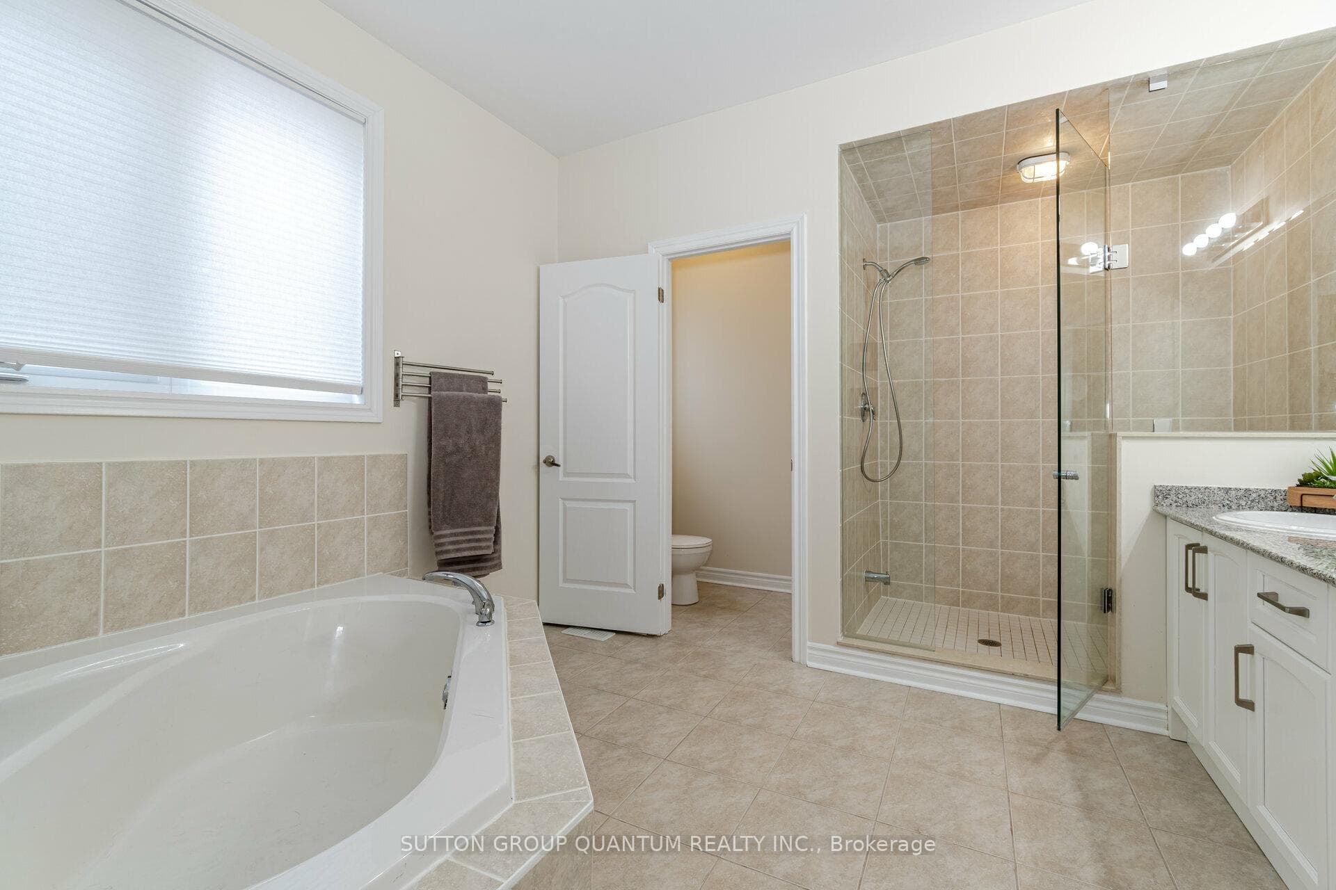 spa 5 piece ensuite
