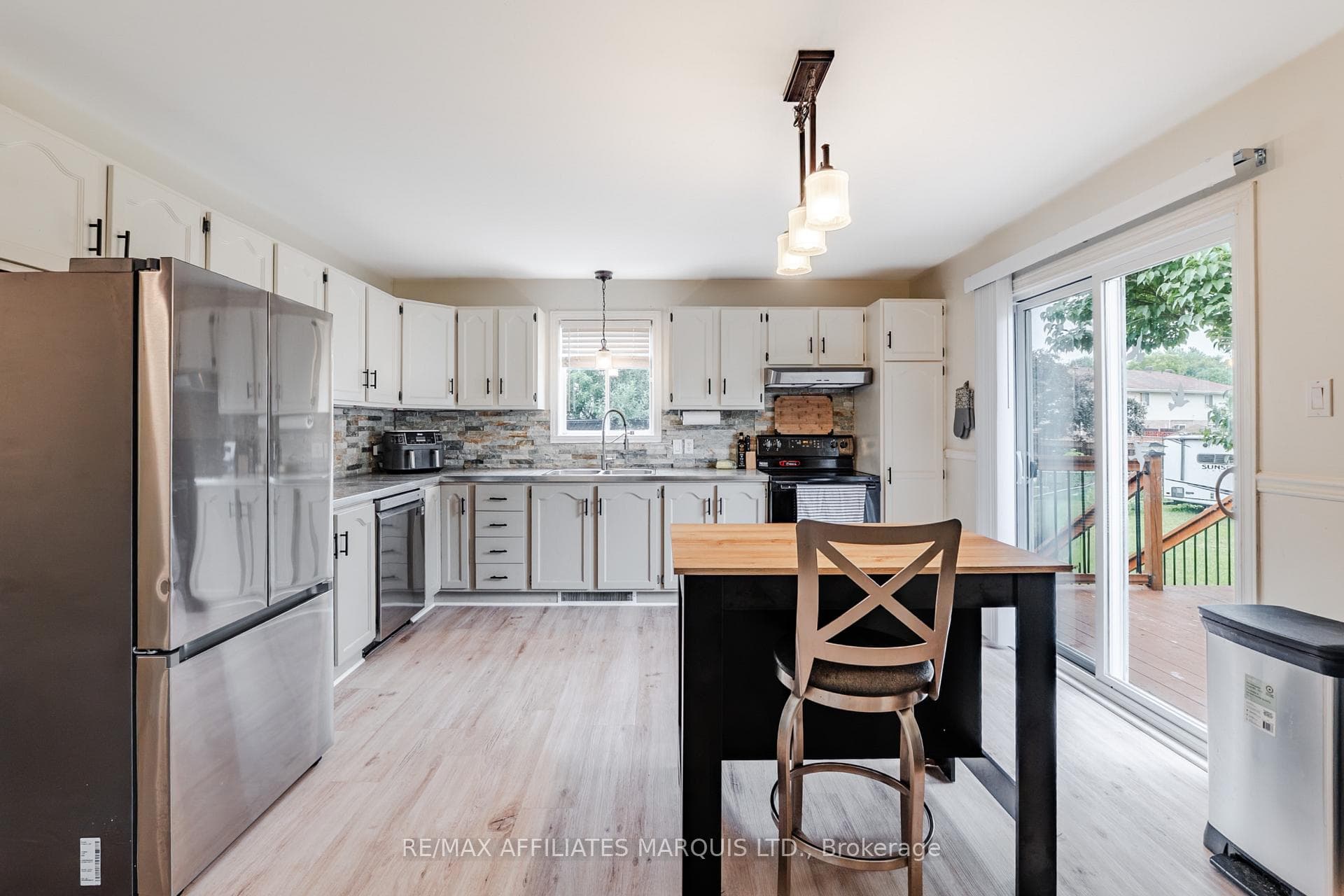 700 Lynn Street photo 9