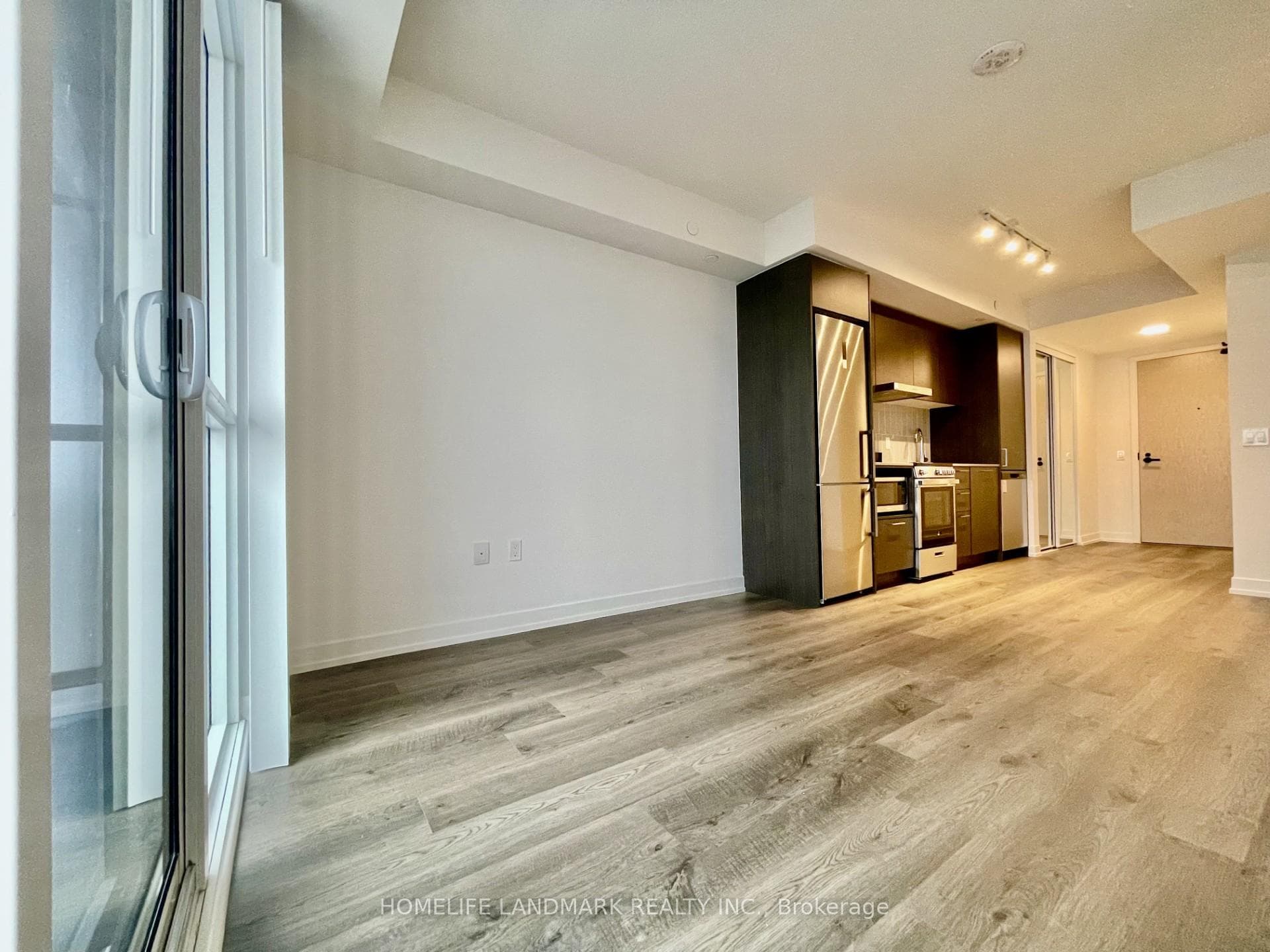 195 Commerce Street Unit 3509 photo 7