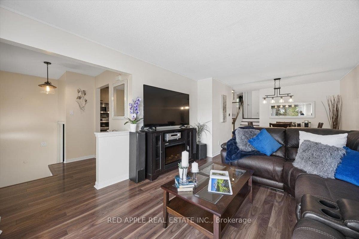 159 Britannia Avenue photo 6