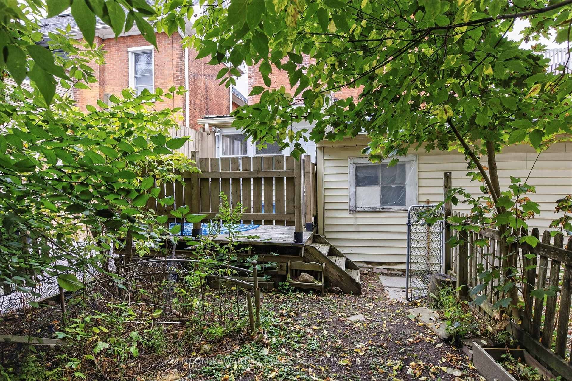 563 Aylmer Street photo 41