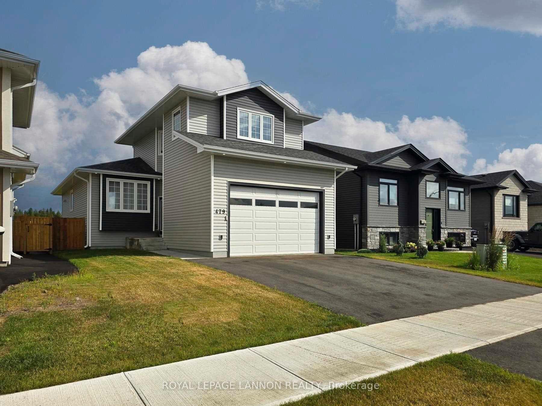 479 Muskrat Drive photo 2