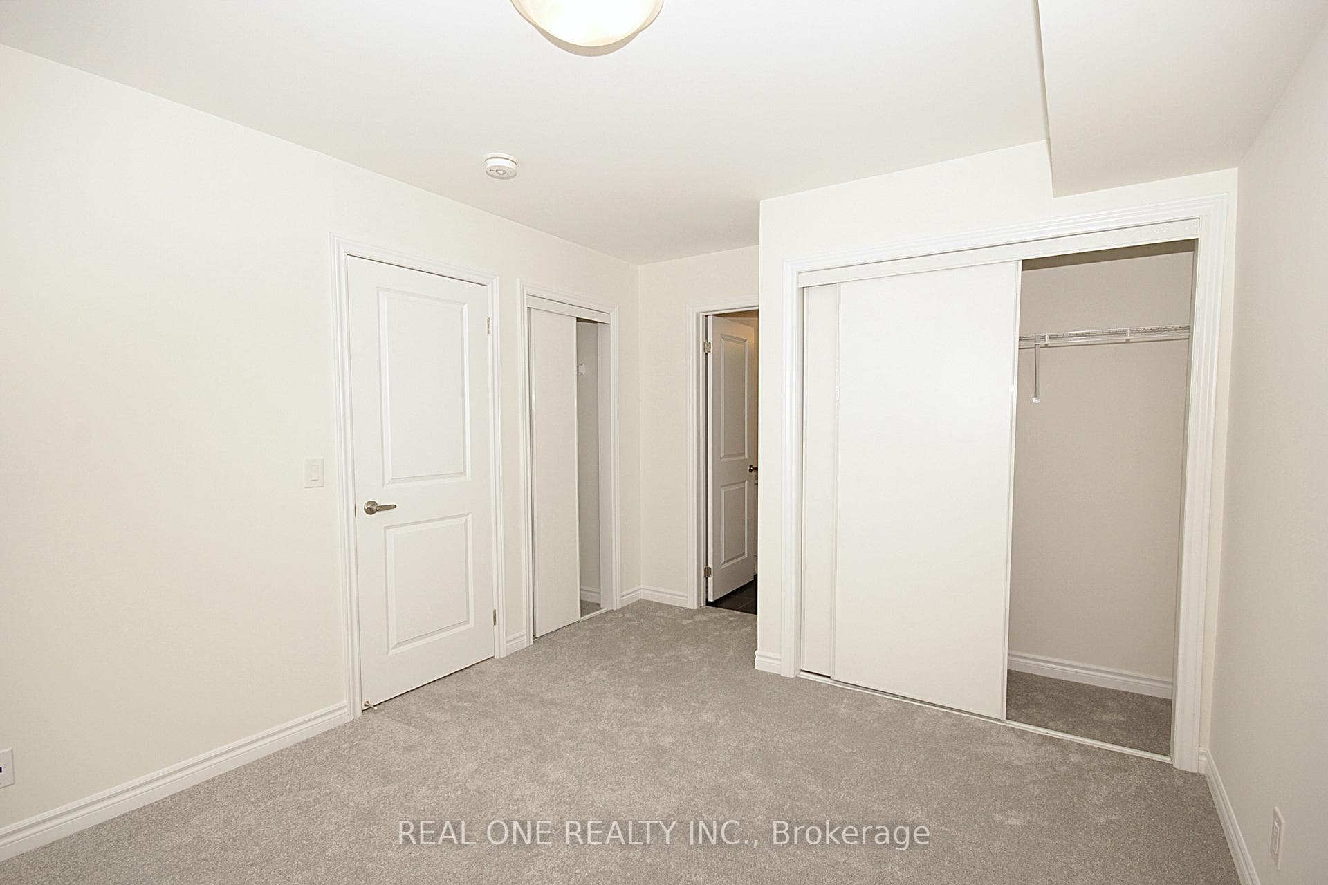 11 Gothenburg Lane photo 16
