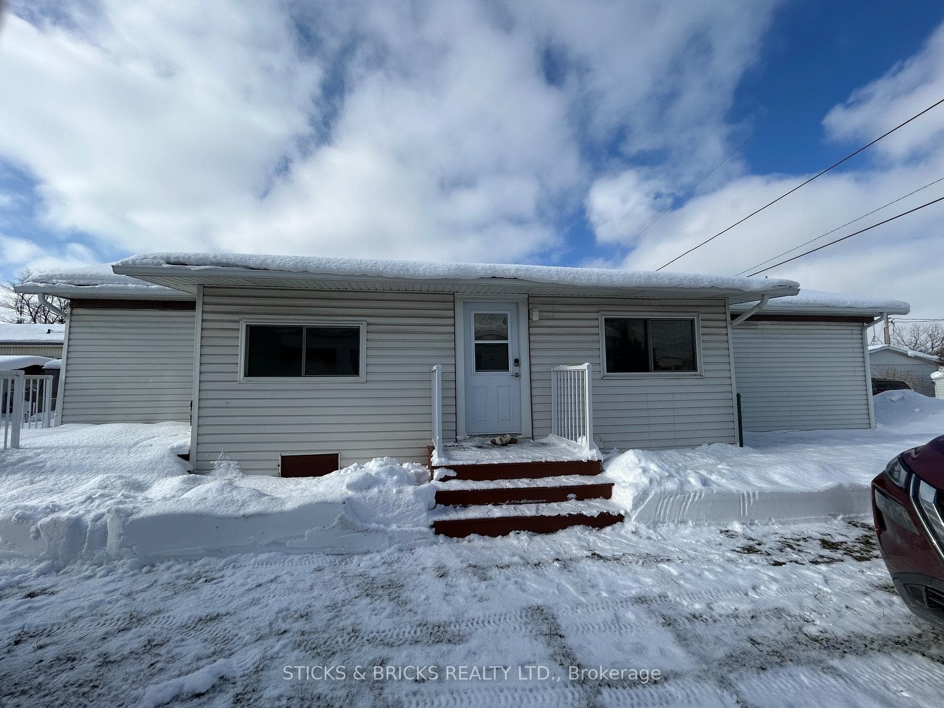 2175 Mewburn Road Unit 27 photo 4