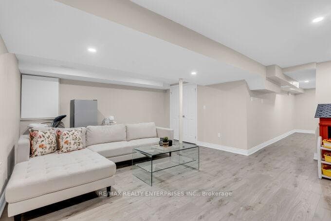3025 Cedarglen Gate Unit 27 photo 23