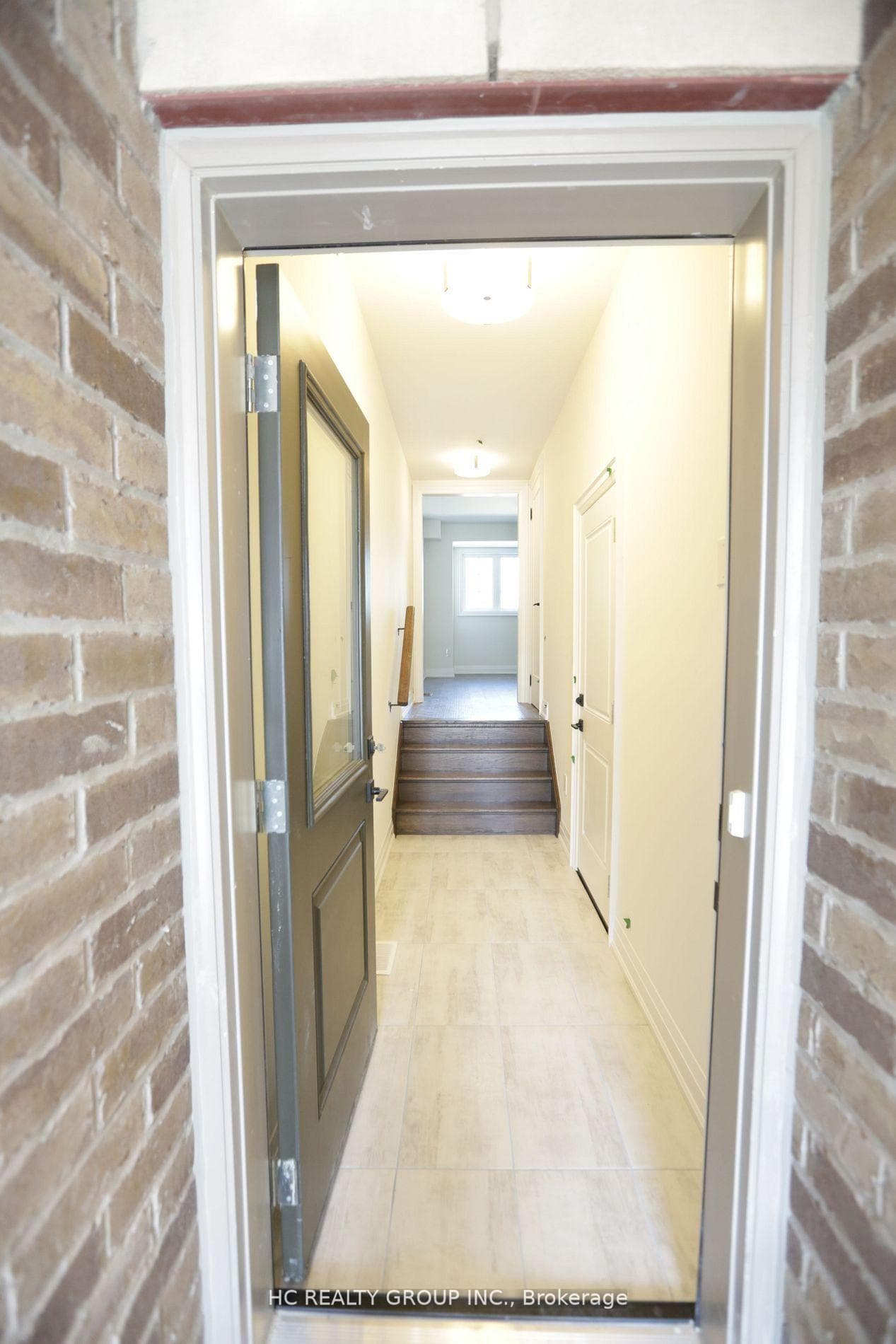 4245 Major Mackenzie Drive photo 3