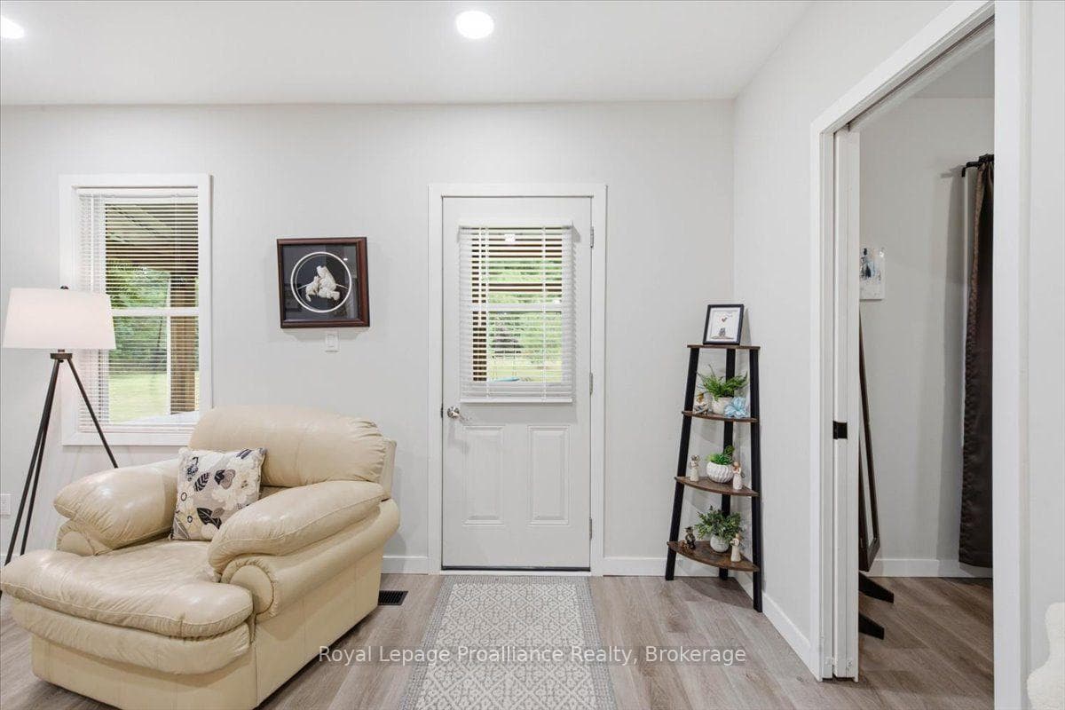 2017 Clark Road photo 22