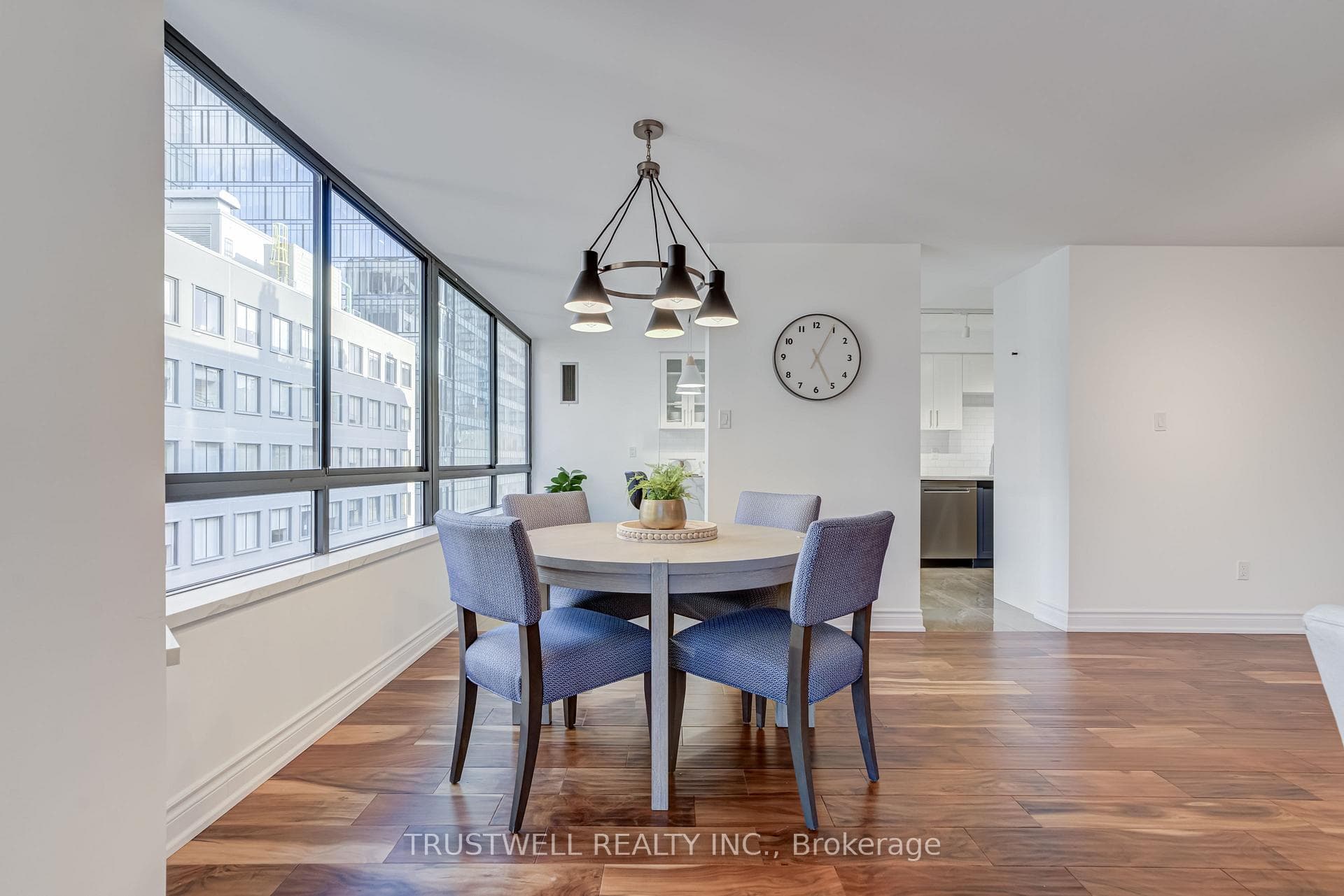 280 Simcoe Street Unit 1102 photo 13