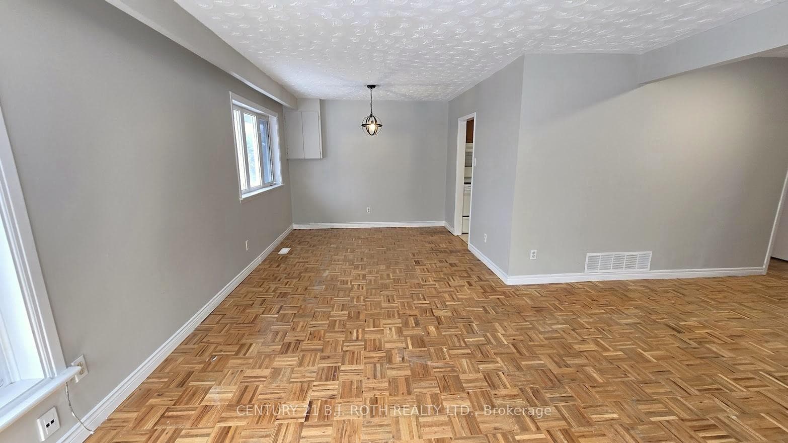41 Bayview Drive Unit Upper photo 5