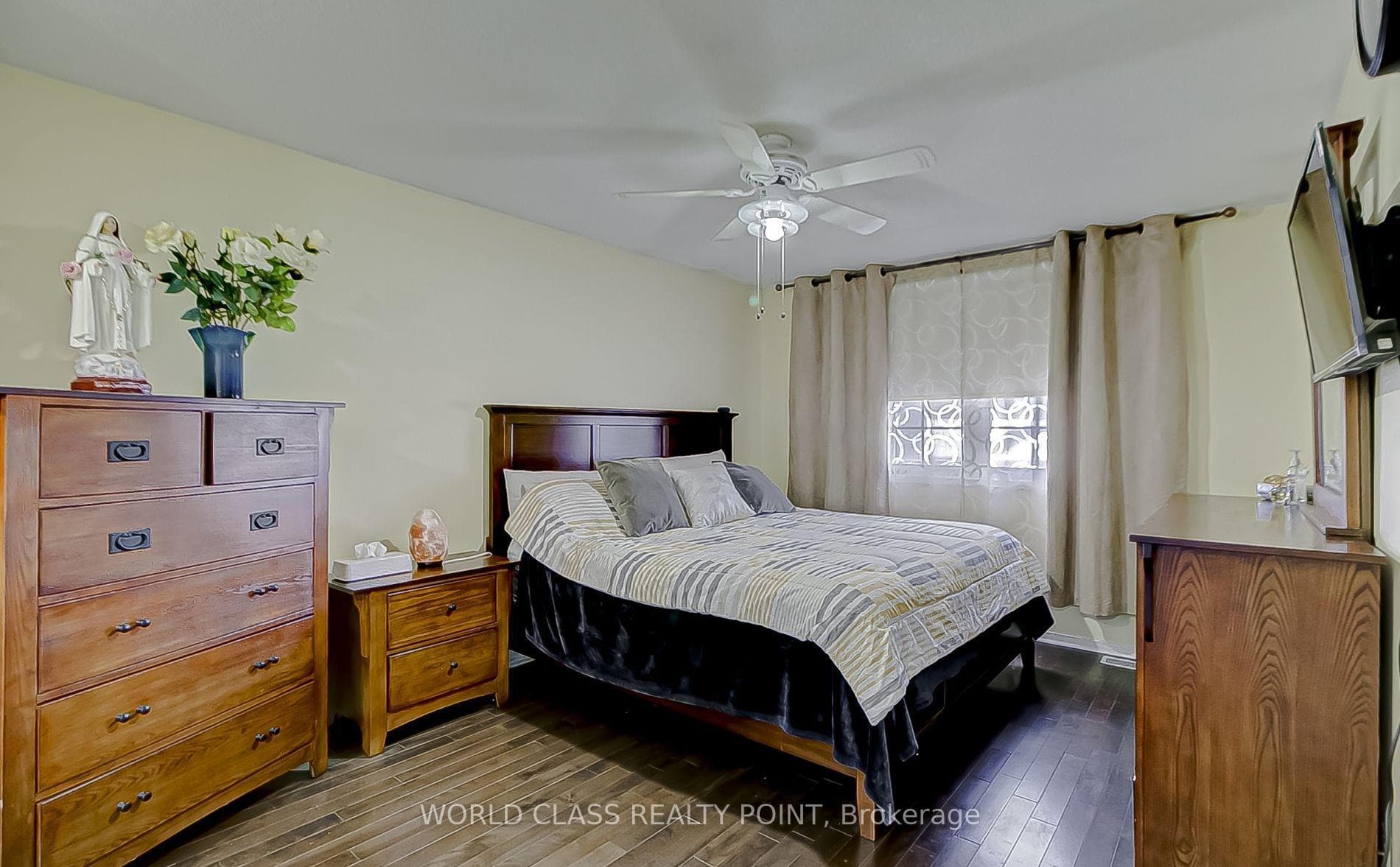 471 Cobblehill Drive Unit (Upper Portion) photo 12