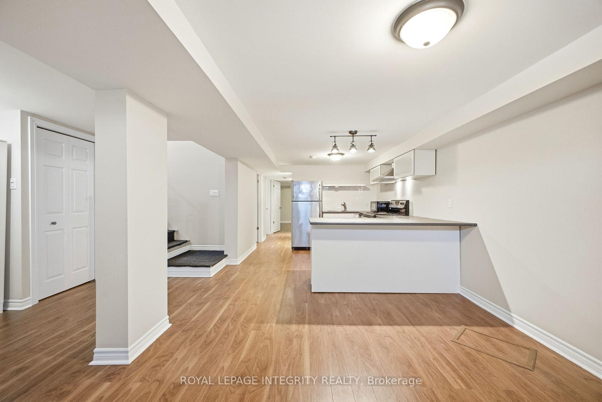 1309 HIGHGATE Road Unit B photo 12