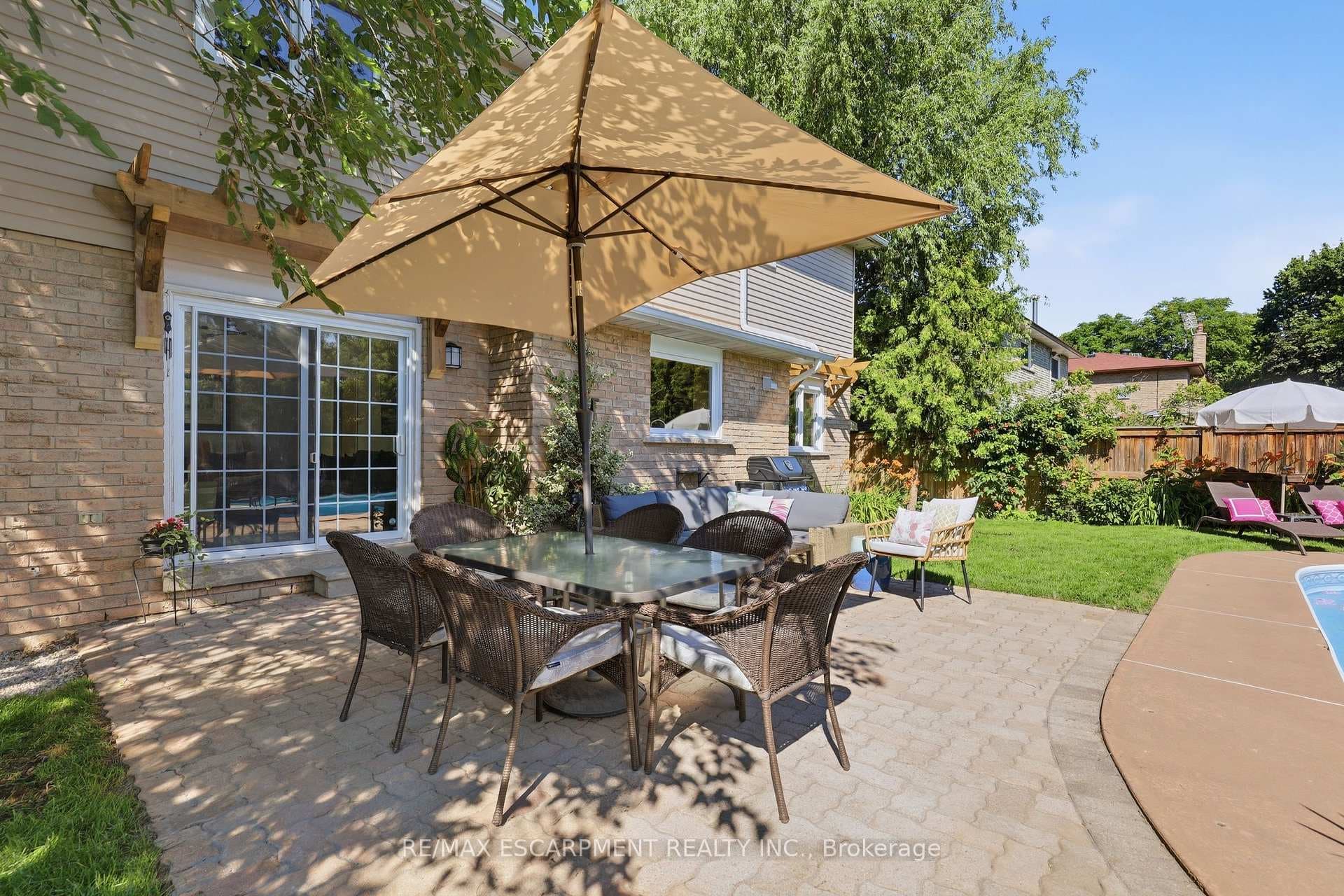 463 Gowland Crescent photo 35